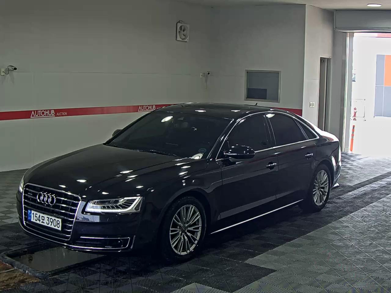 아우디 A8