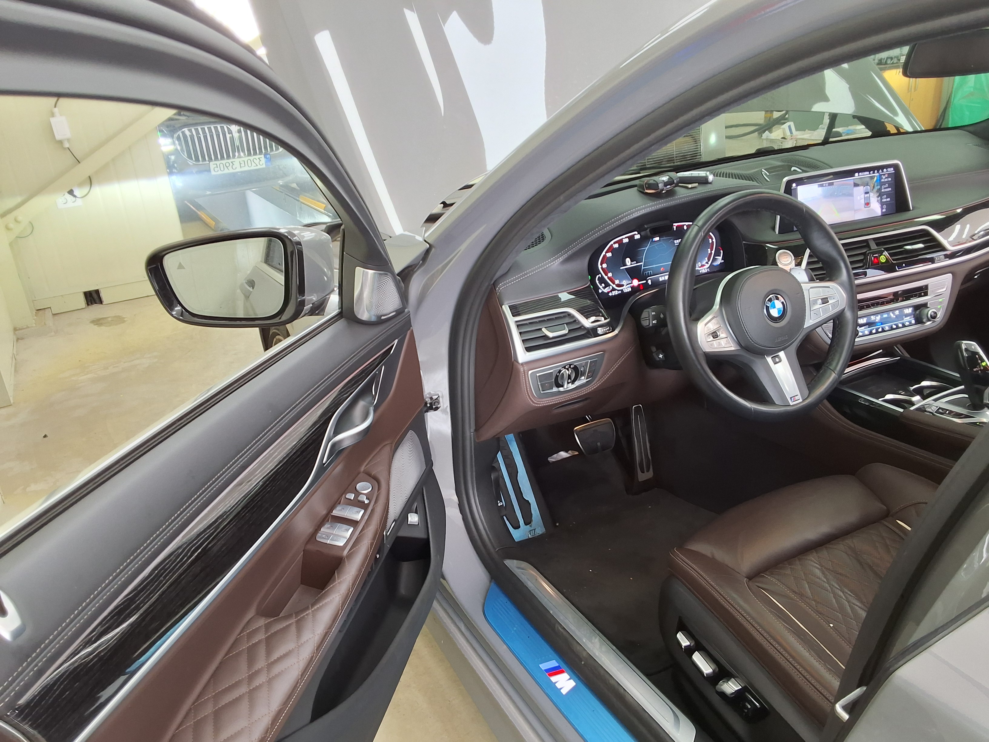 BMW 7 Series 2022 - Image 9