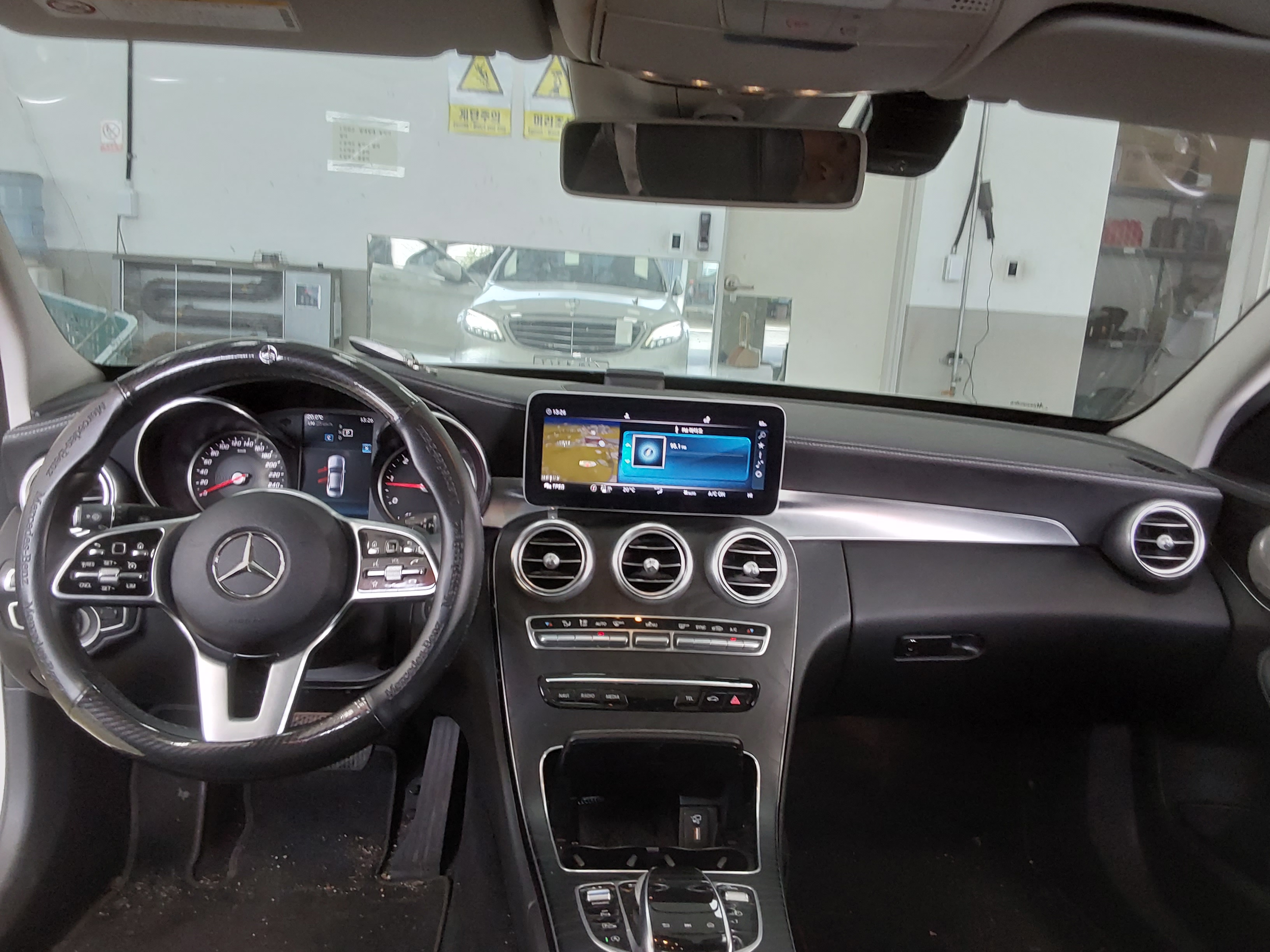 Mercedes-Benz C-Class - 10