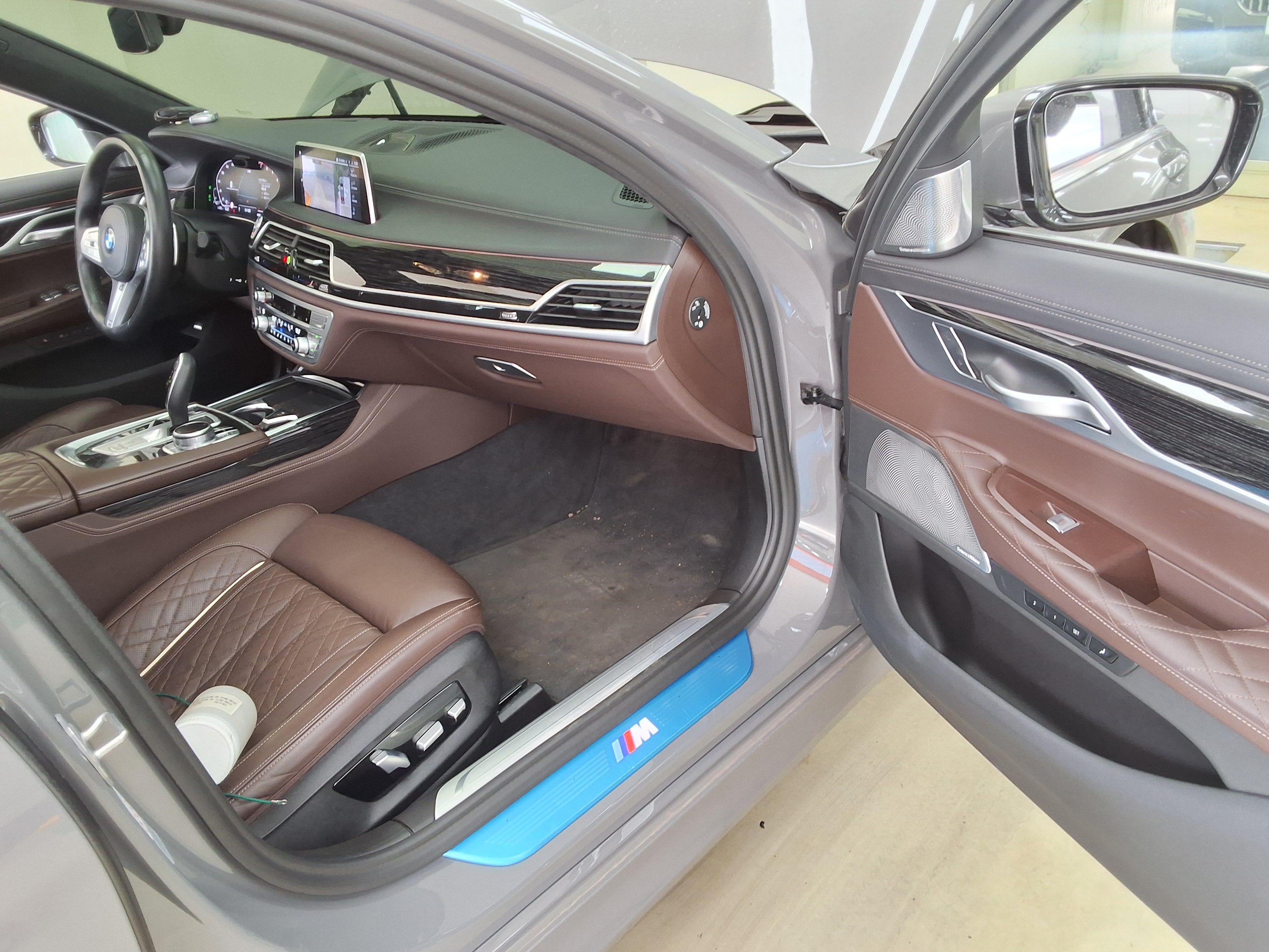 BMW 7 Series 2022 - Image 13