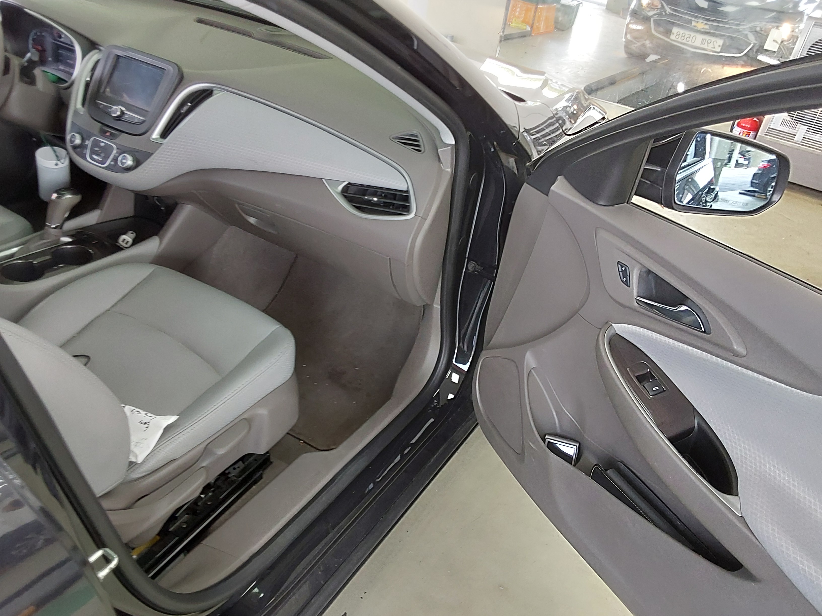 LEXUS LS - 13