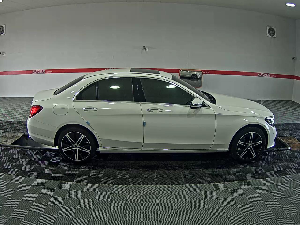 Mercedes-Benz C-Class - 3