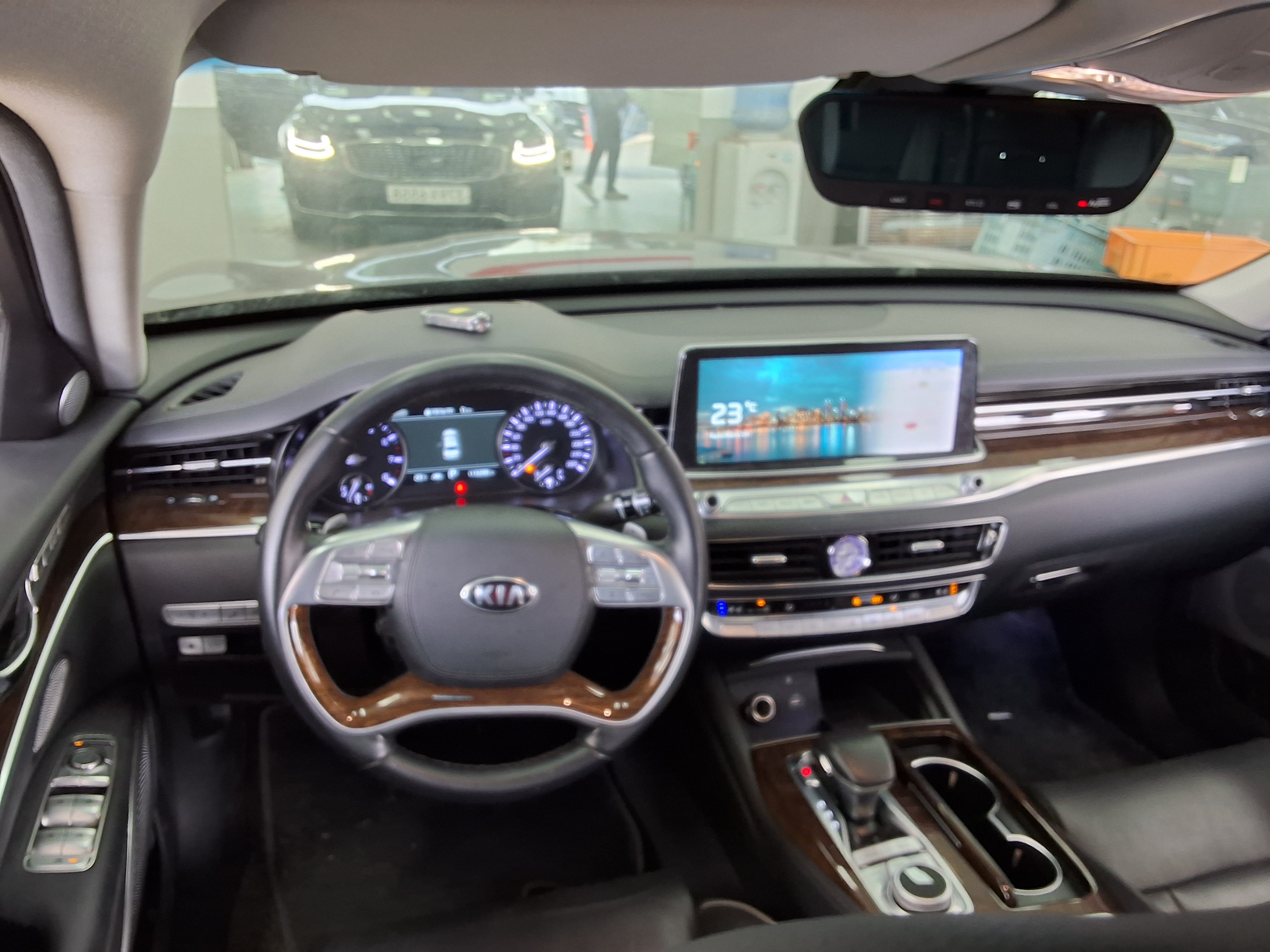 Kia QUORIS 2021 - Image 10