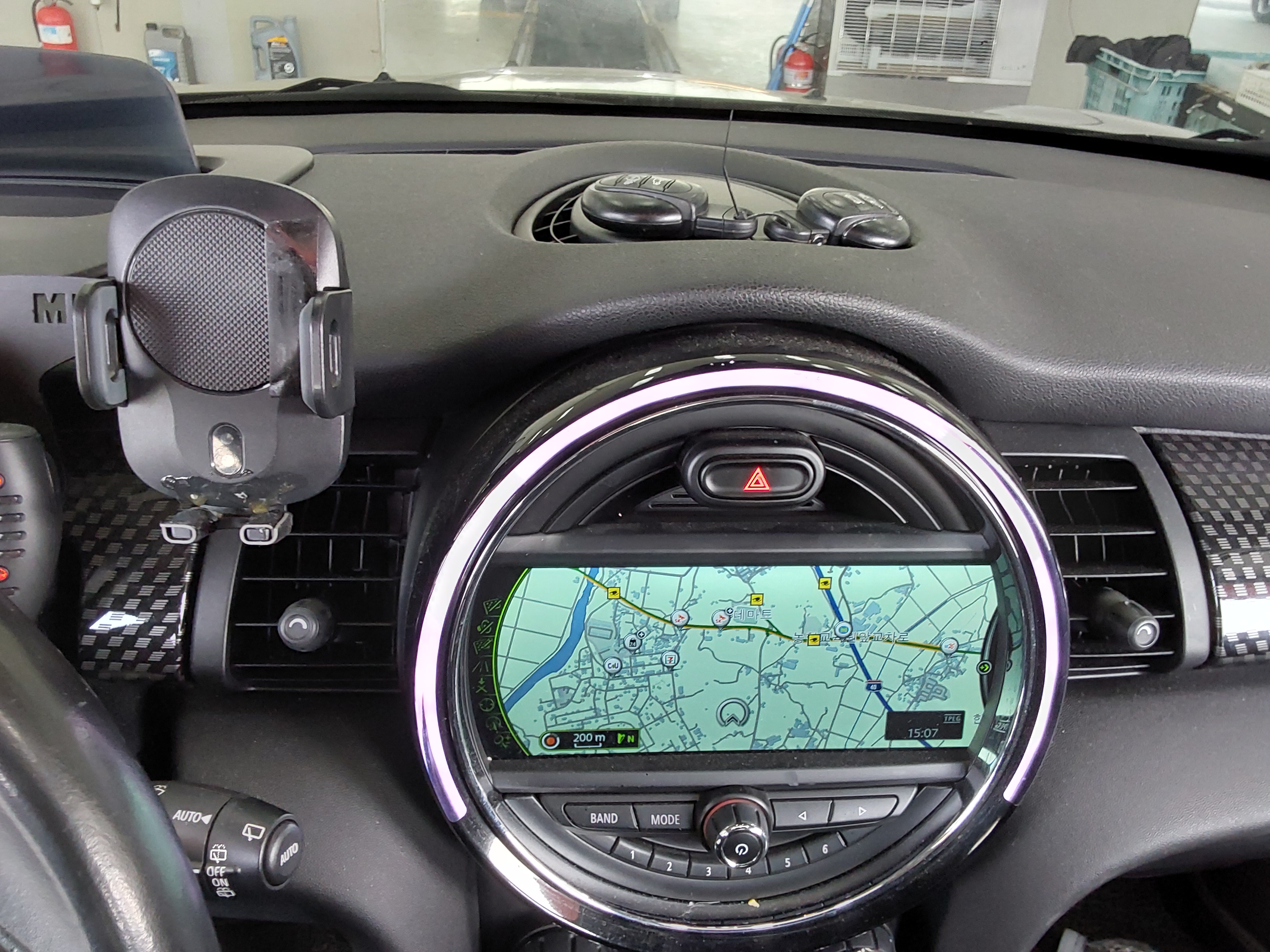 BMW MINI 2018 - Image 16