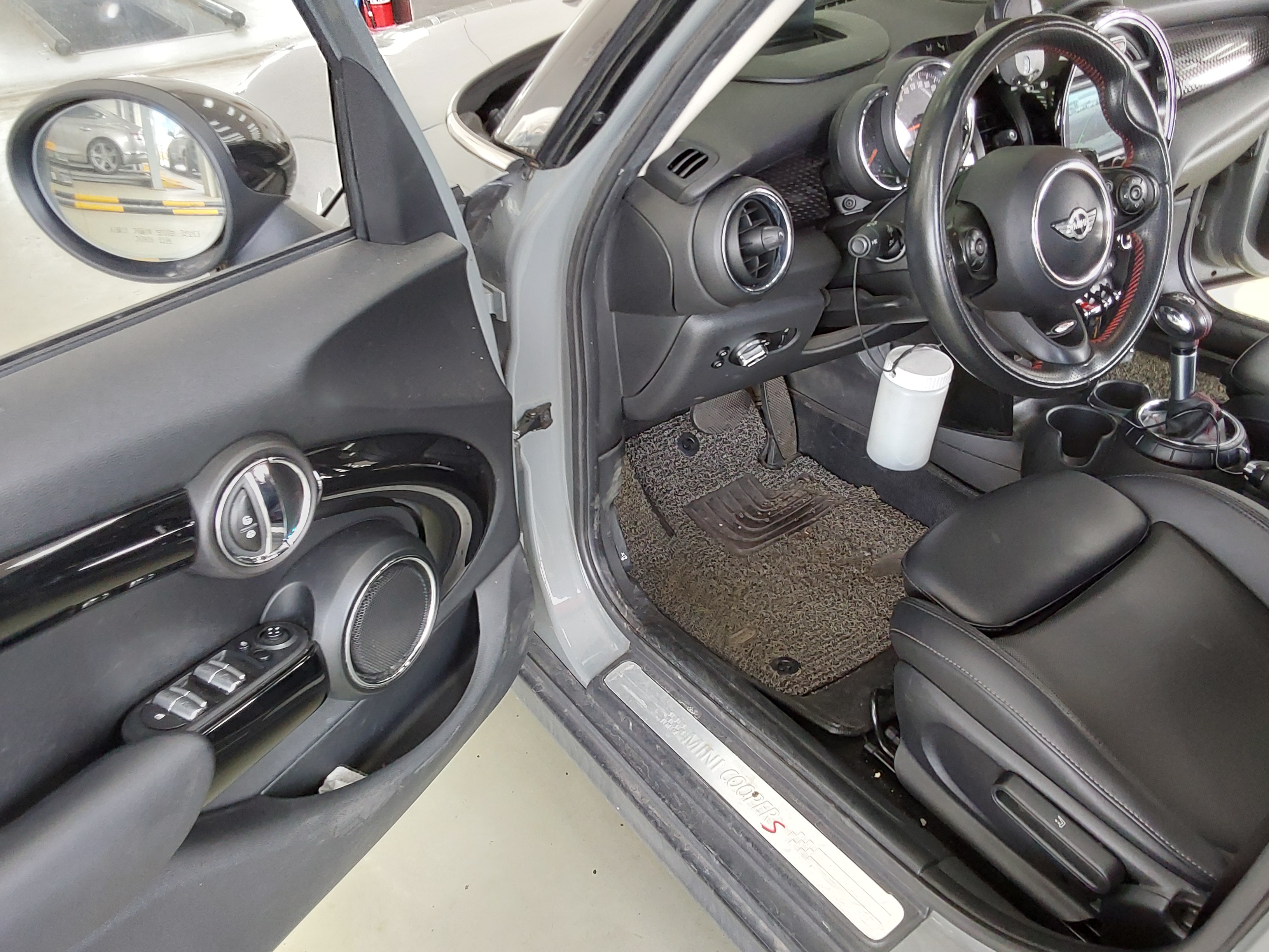 BMW MINI 2018 - Image 9