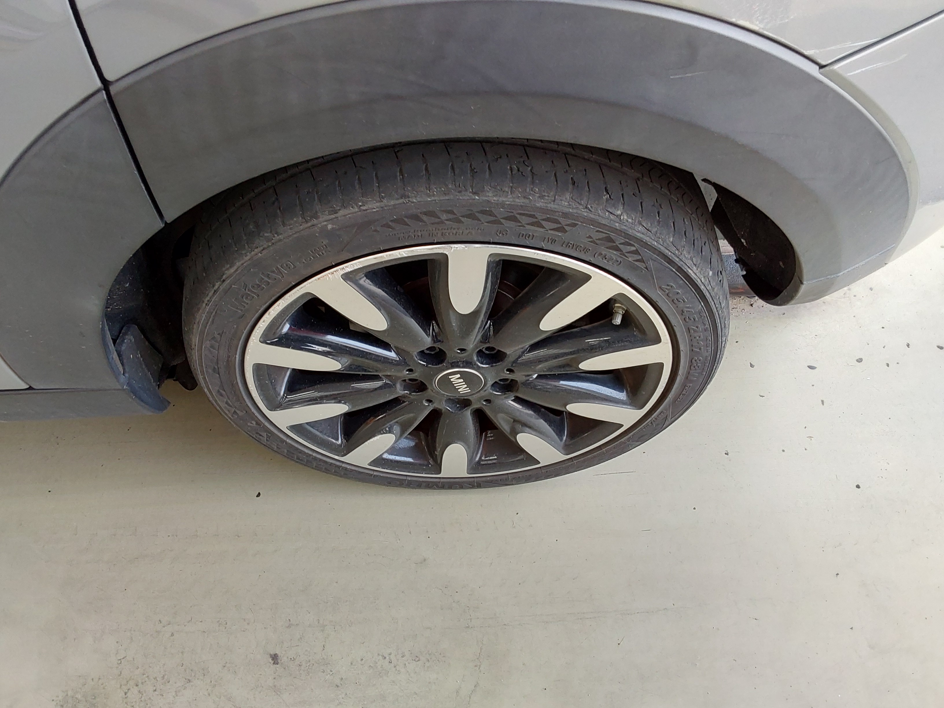 BMW MINI 2018 - Image 21