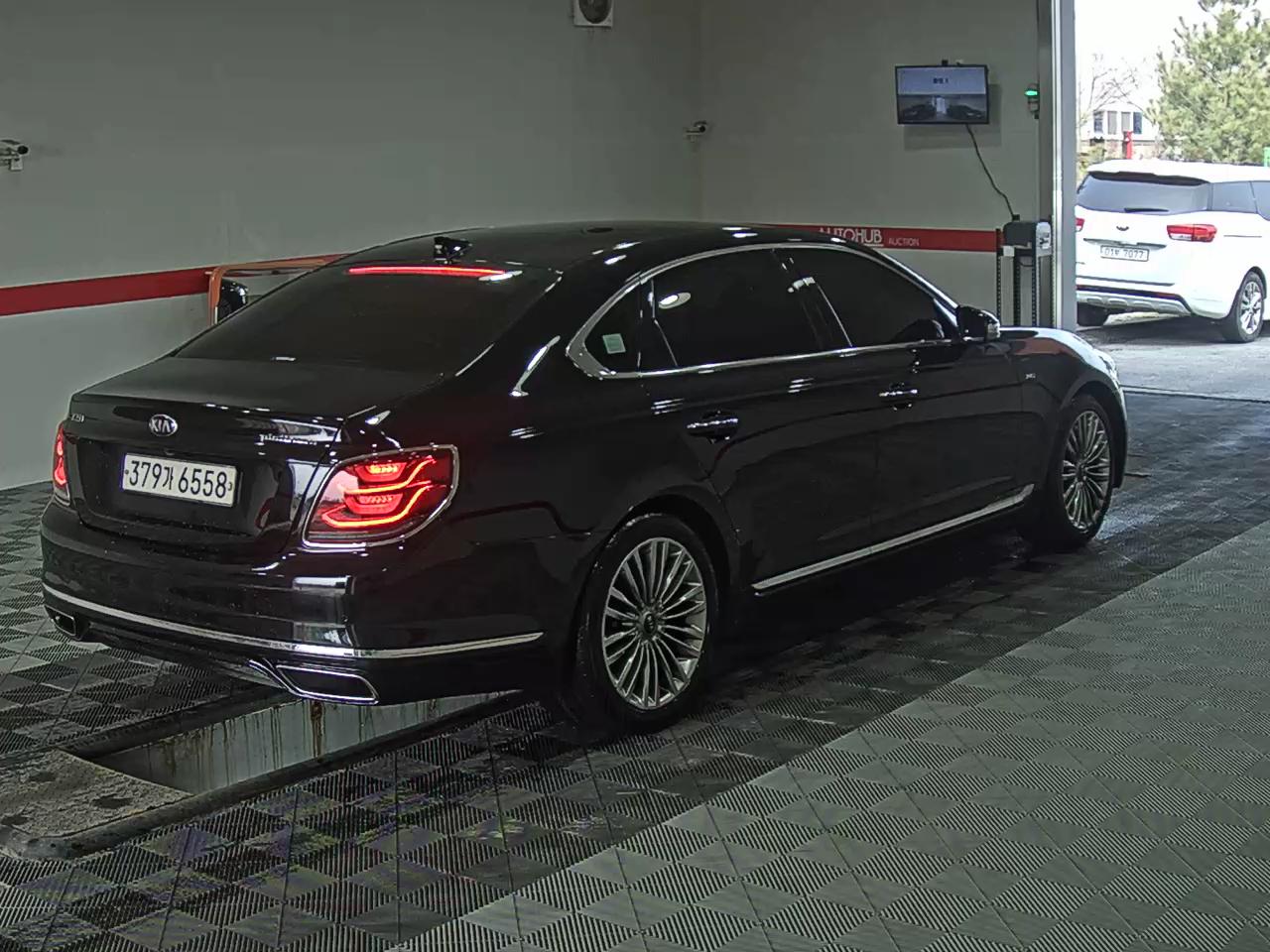 Kia QUORIS 2021 - Image 4