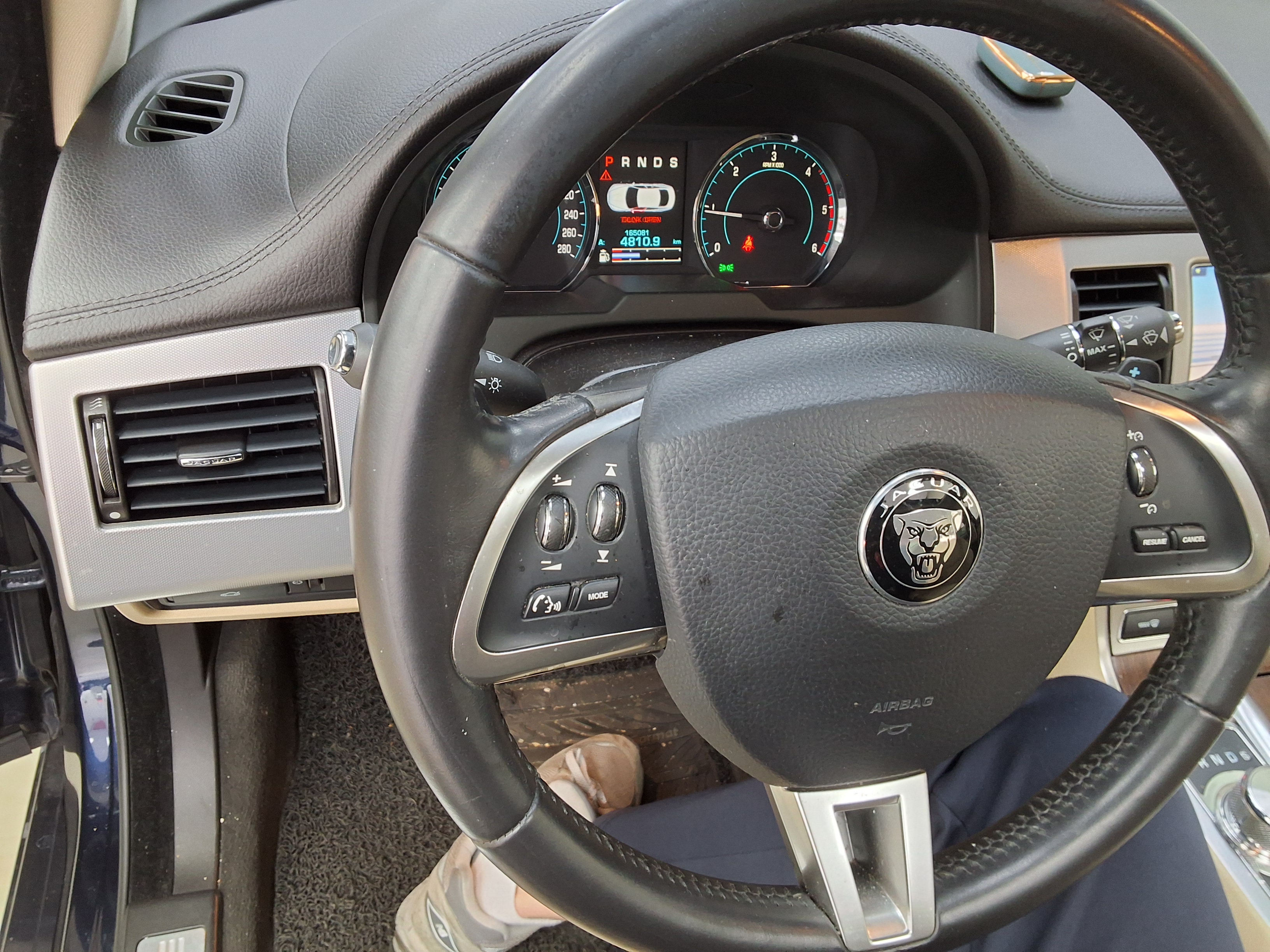 Jaguar Jaguar 2015 - Image 15