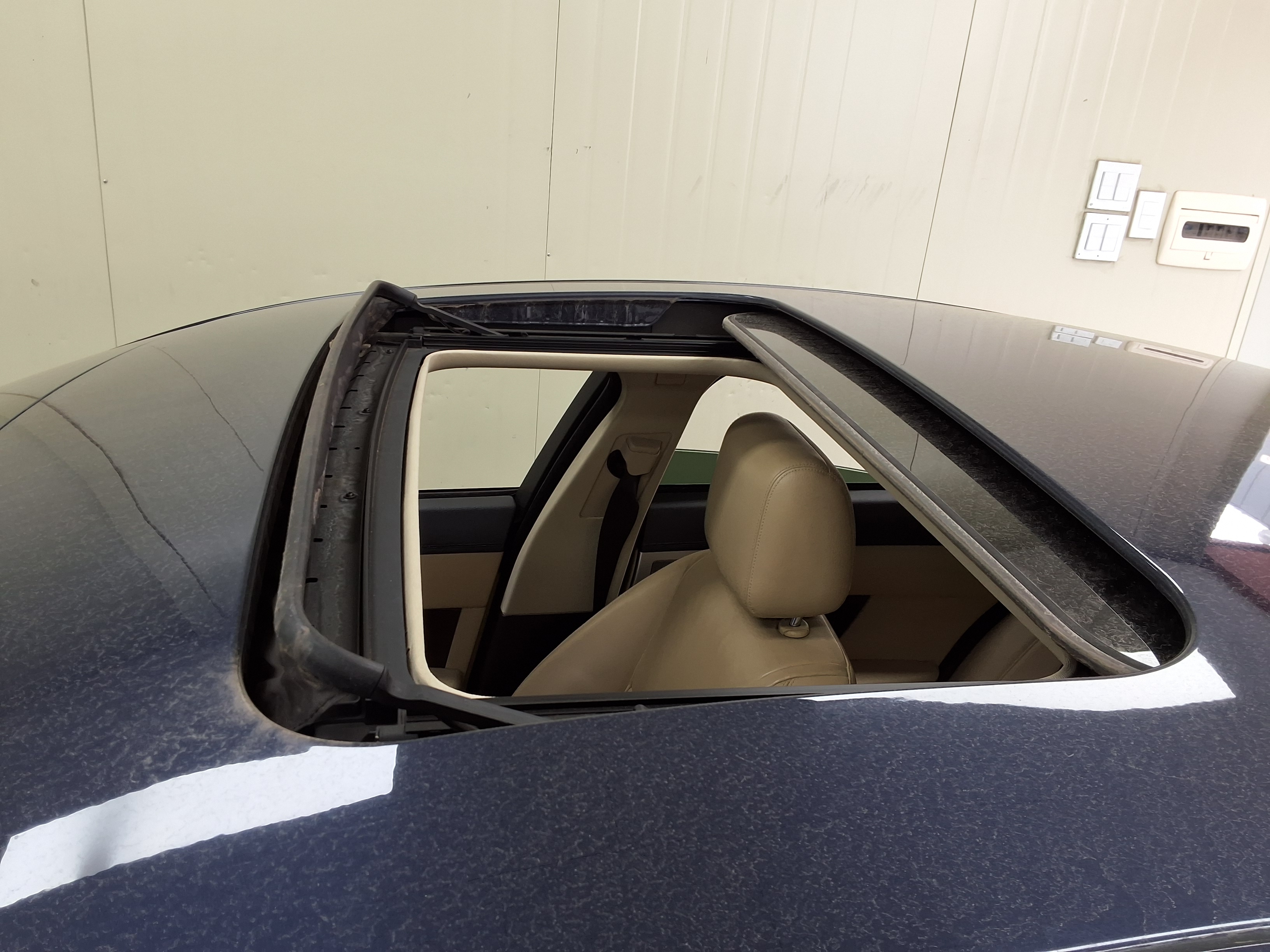 Jaguar Jaguar 2015 - Image 17