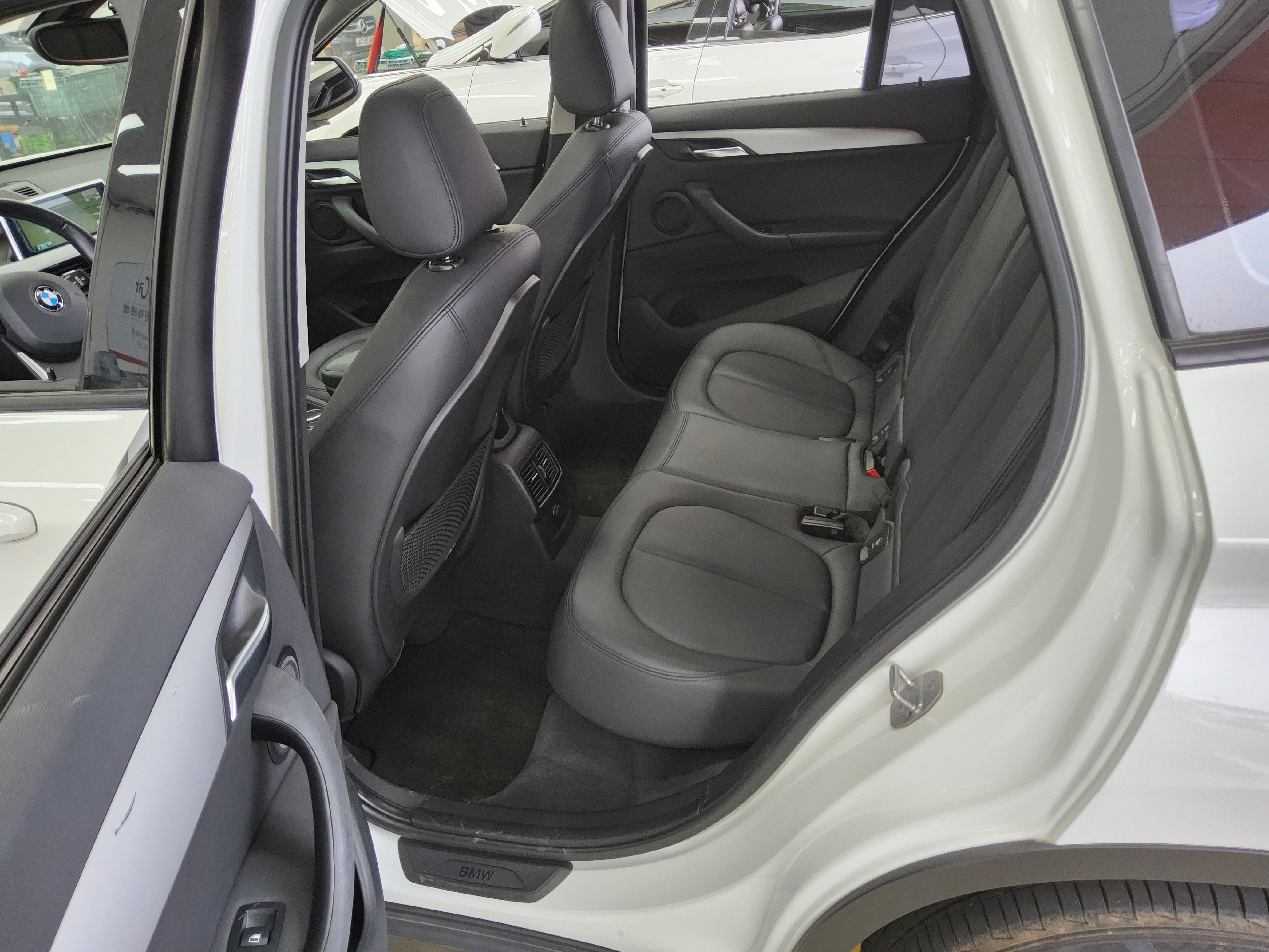 BMW X1 - 11