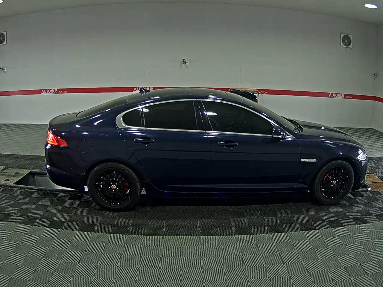 Jaguar Jaguar 2015 - Image 3