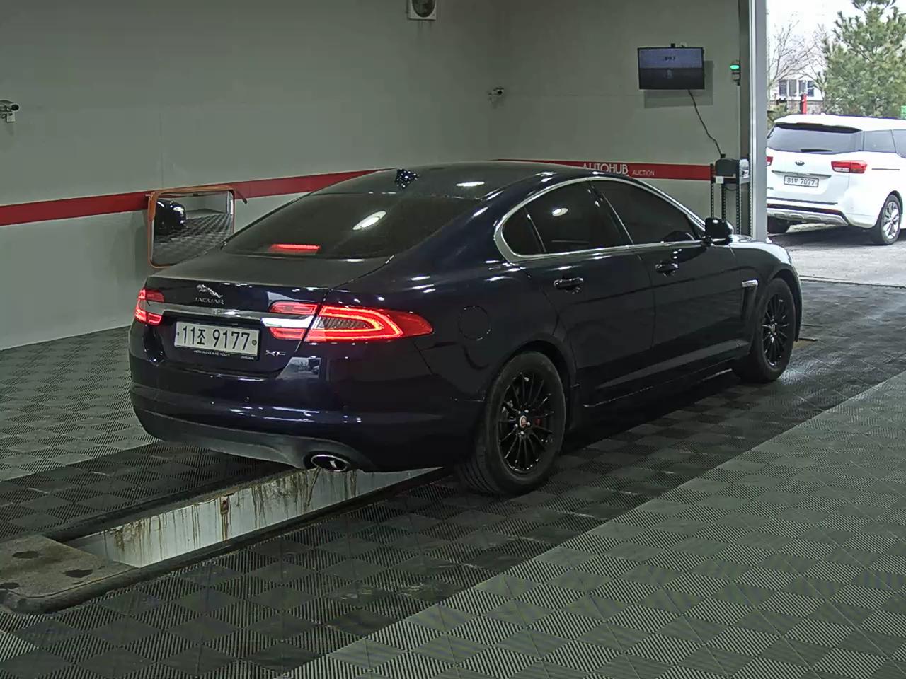 Jaguar Jaguar 2015 - Image 4