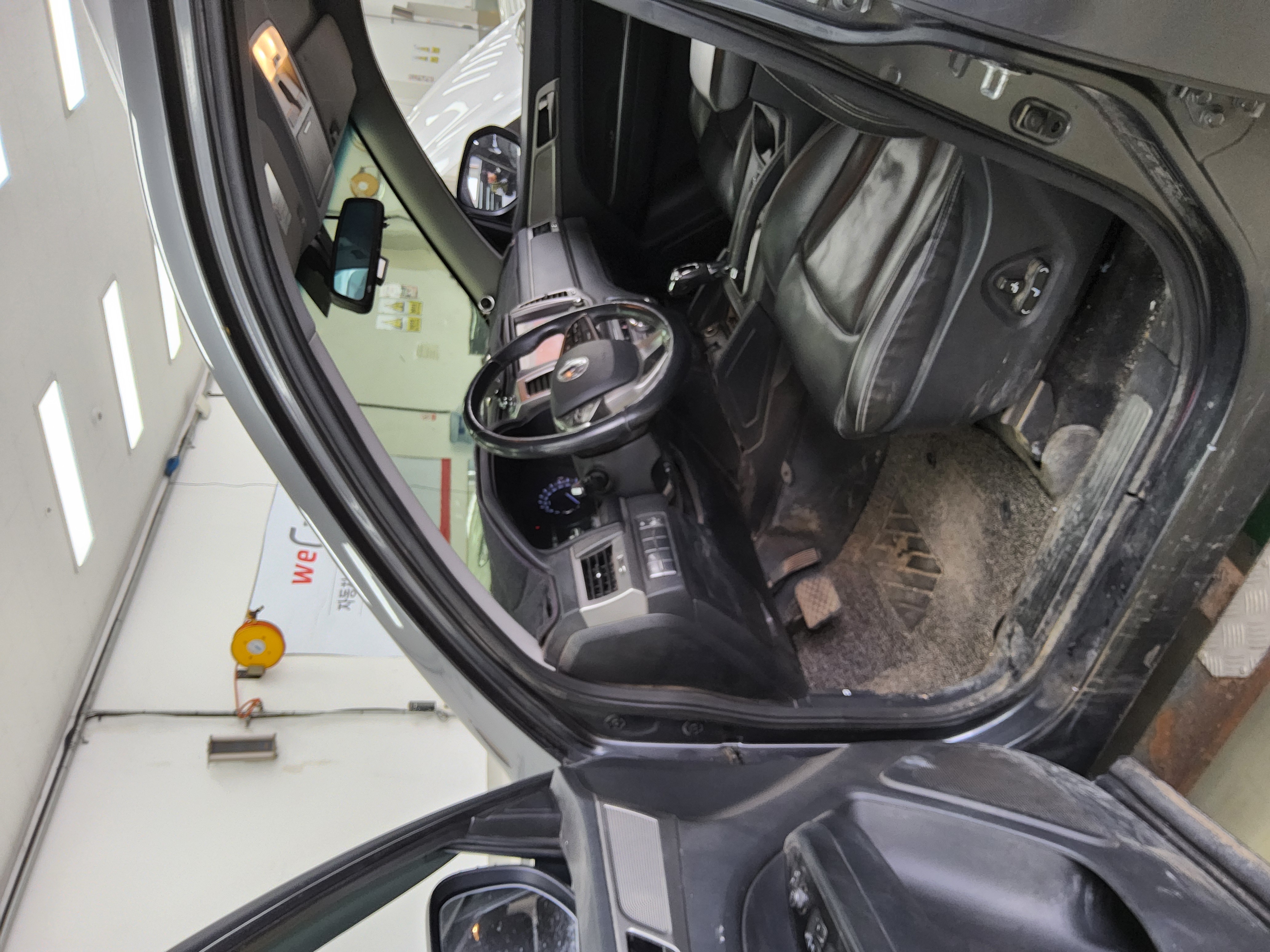 KG Mobility Rexton Sports - 9