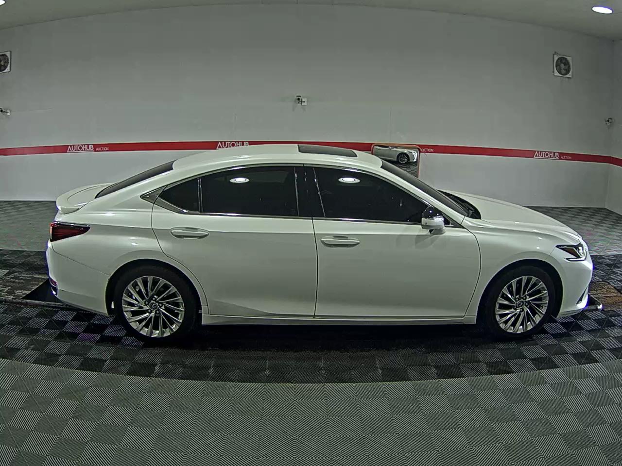 LEXUS ES - 3