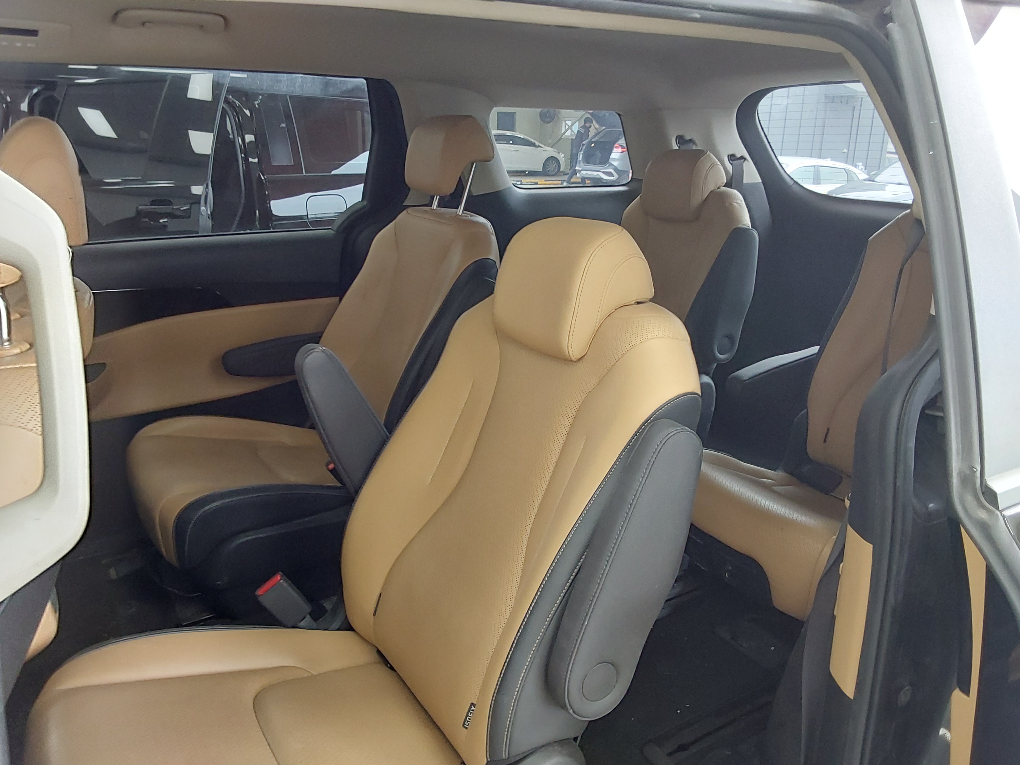 Kia Carnival 2021 - Image 11