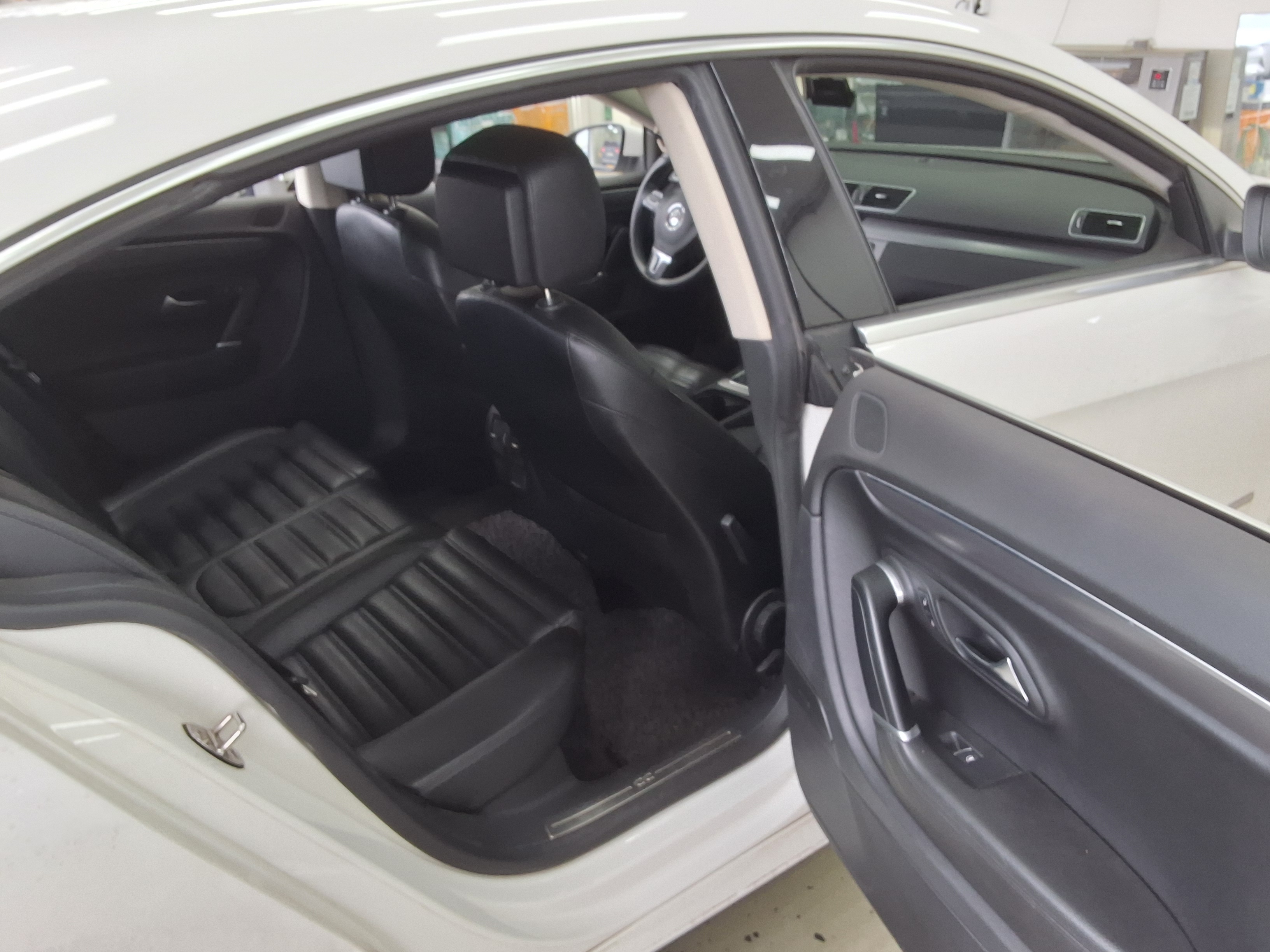 Volkswagen CC - 12
