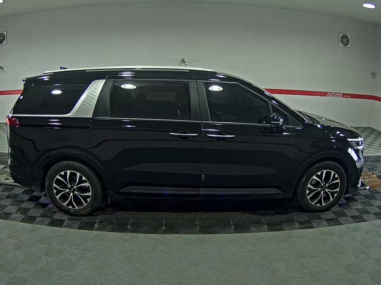 Kia Carnival 2021 - Image 3