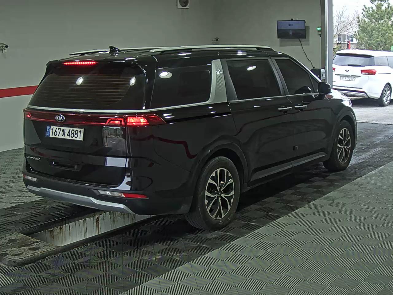 Kia Carnival 2021 - Image 4