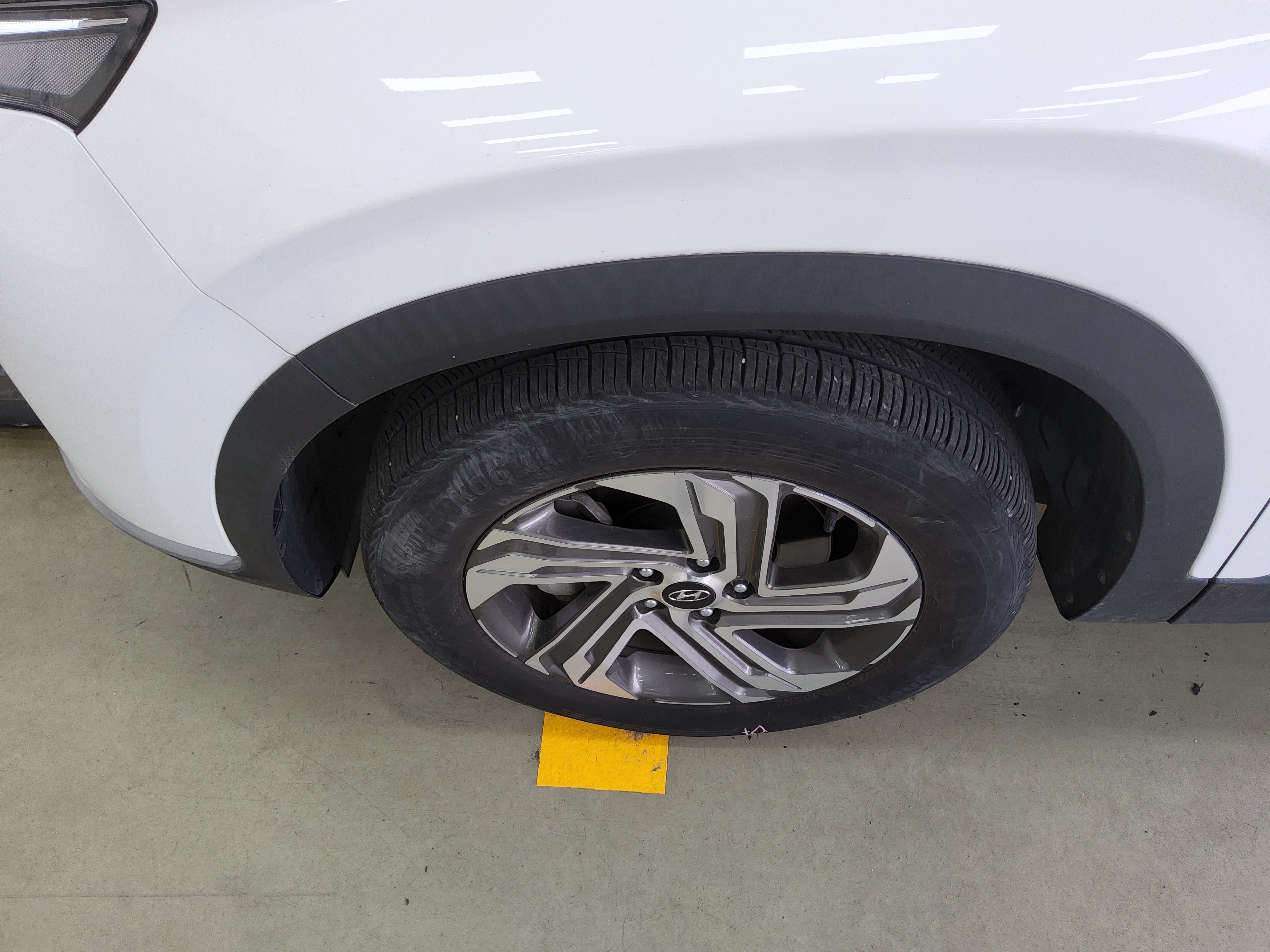Hyundai Santa Fe 2021 - Image 18