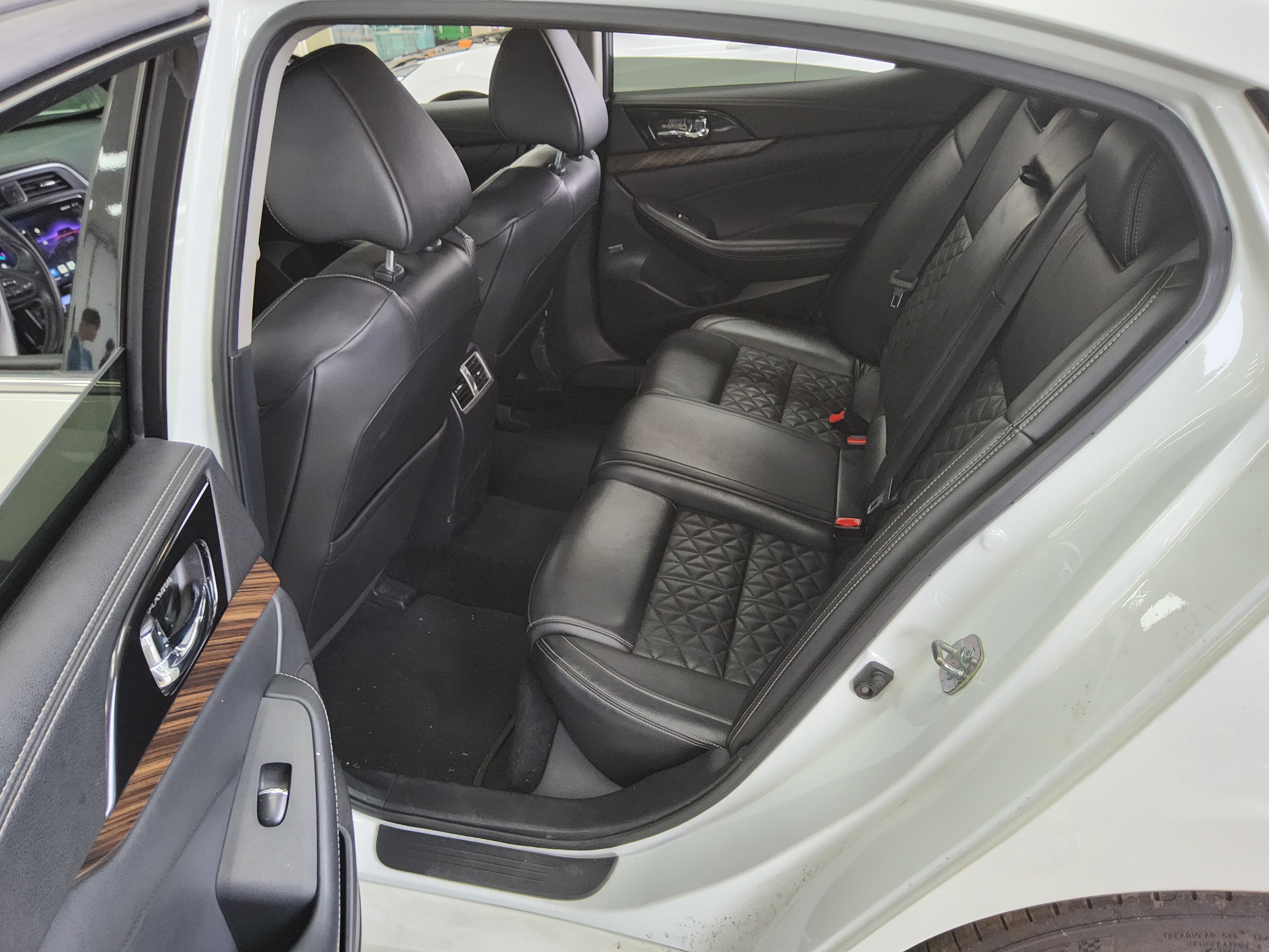 Nissan Maxima 2017 - Image 11