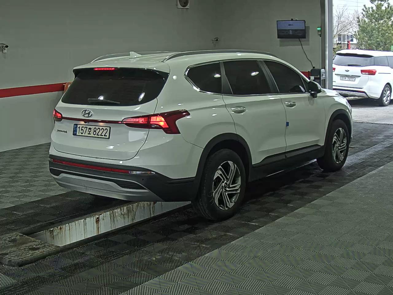 Hyundai Santa Fe 2021 - Image 4
