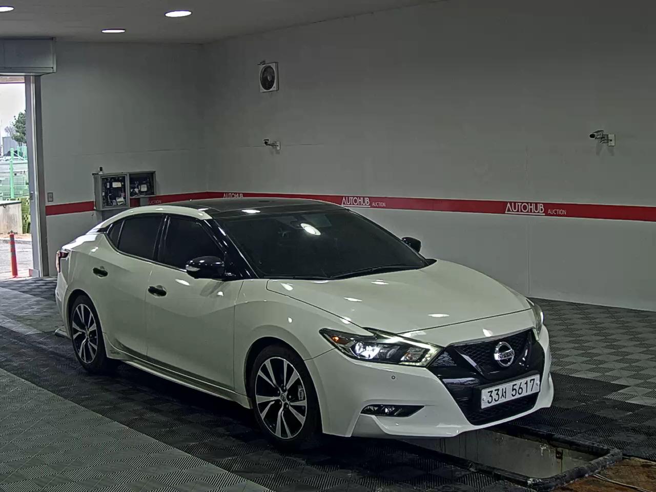 Nissan Maxima 2017 - Image 2