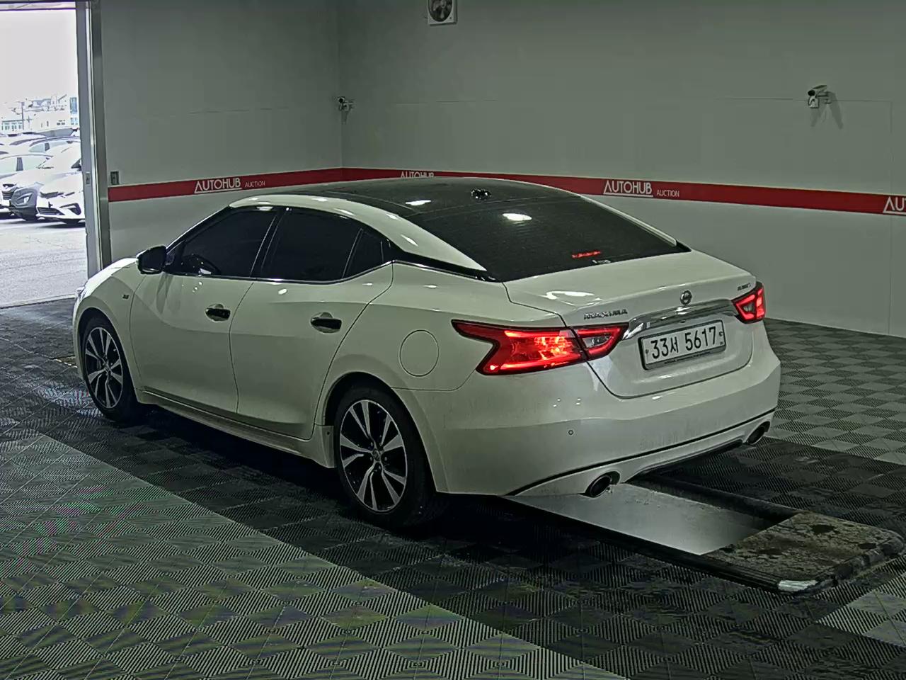 Nissan Maxima 2017 - Image 5