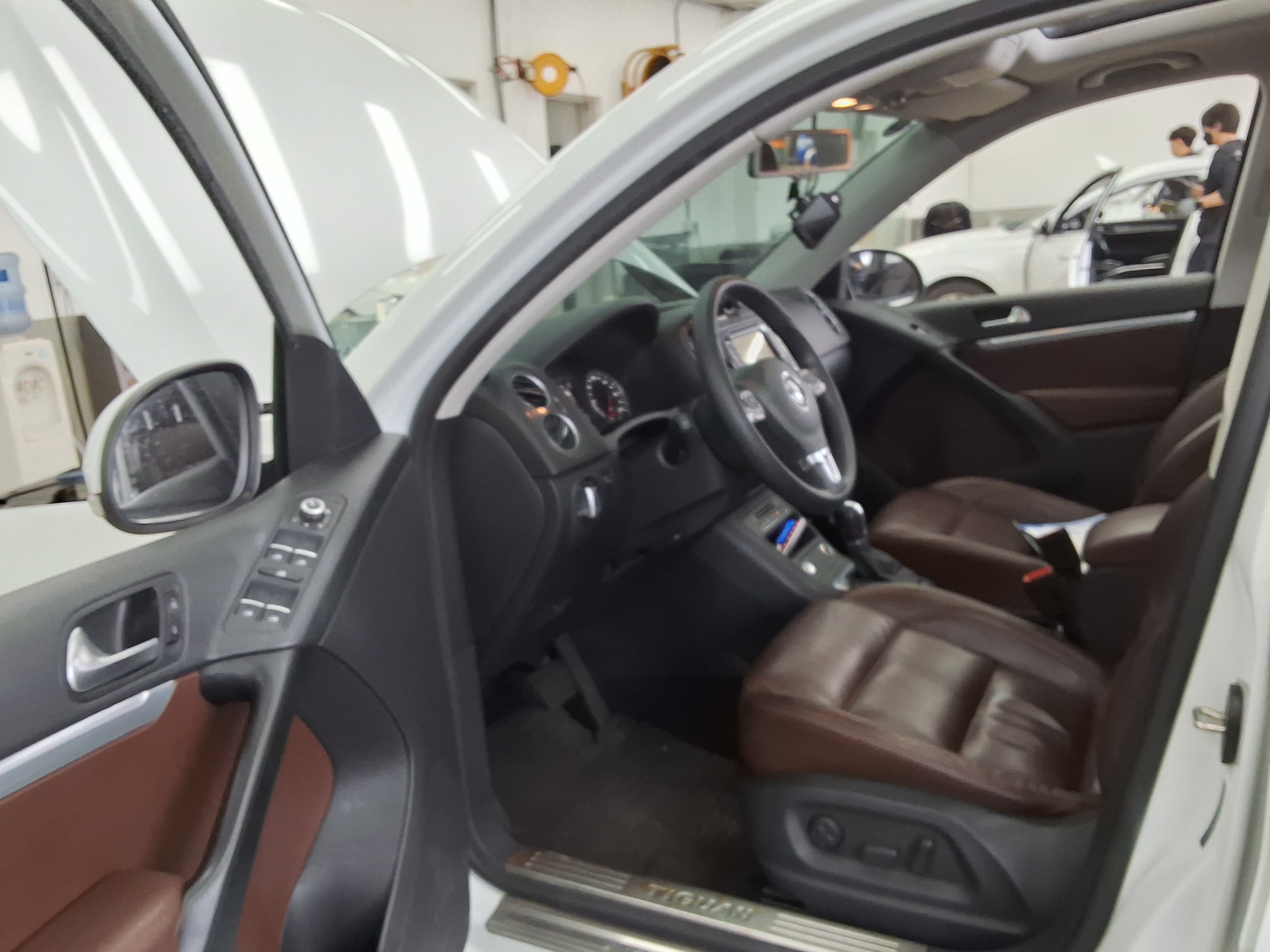 Volkswagen Tiguan - 9
