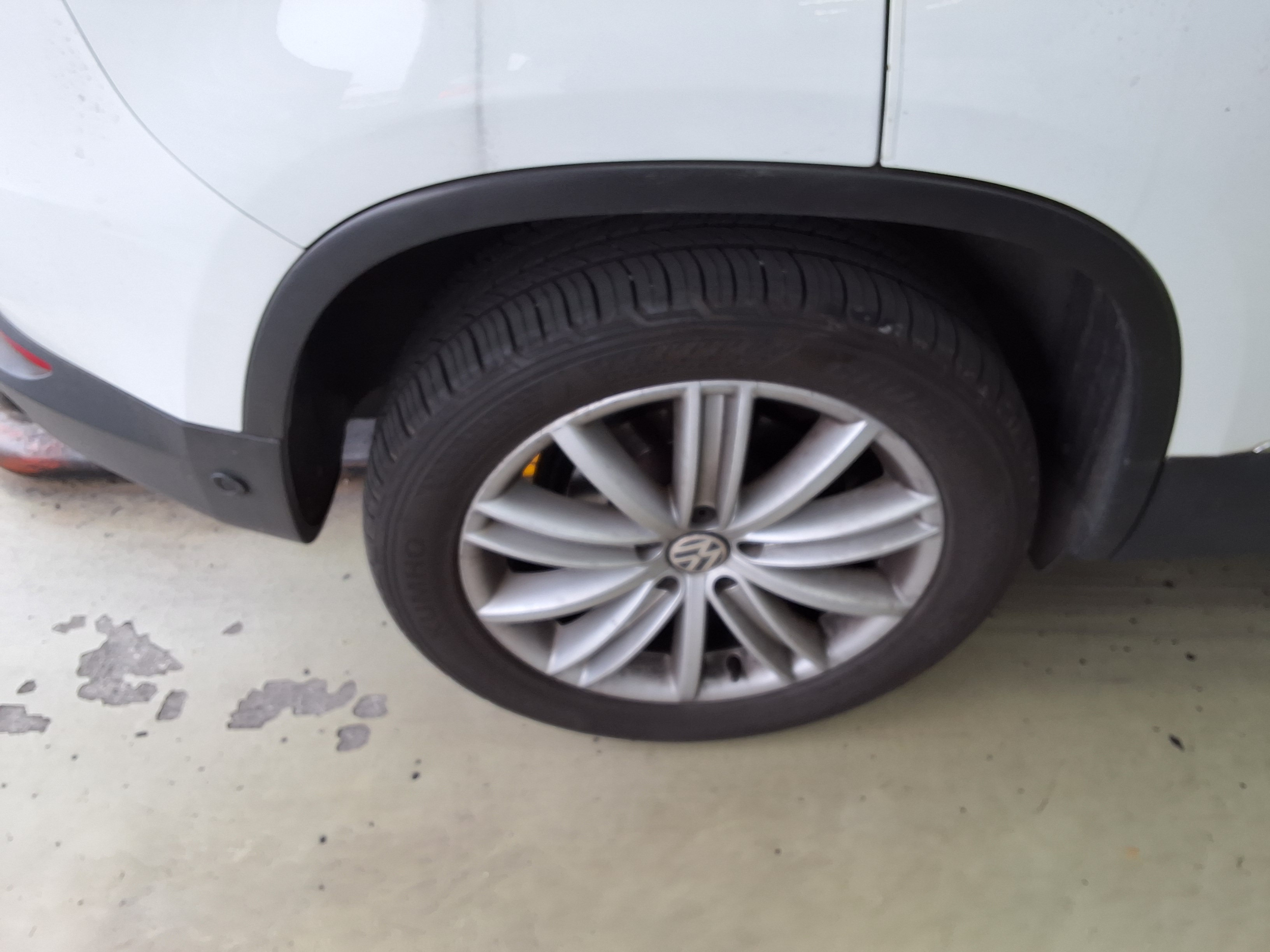 Volkswagen Tiguan - 21
