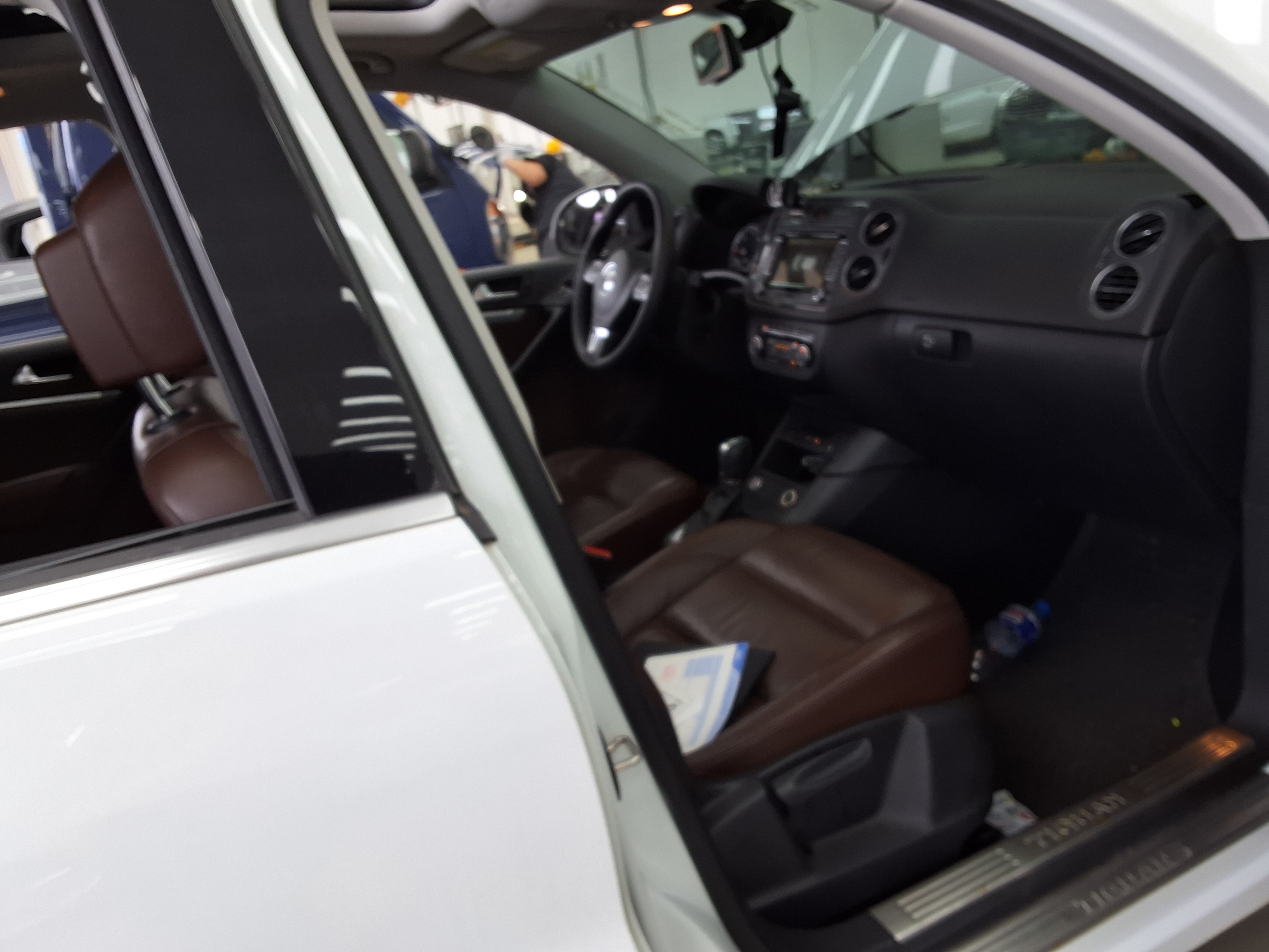 Volkswagen Tiguan - 14
