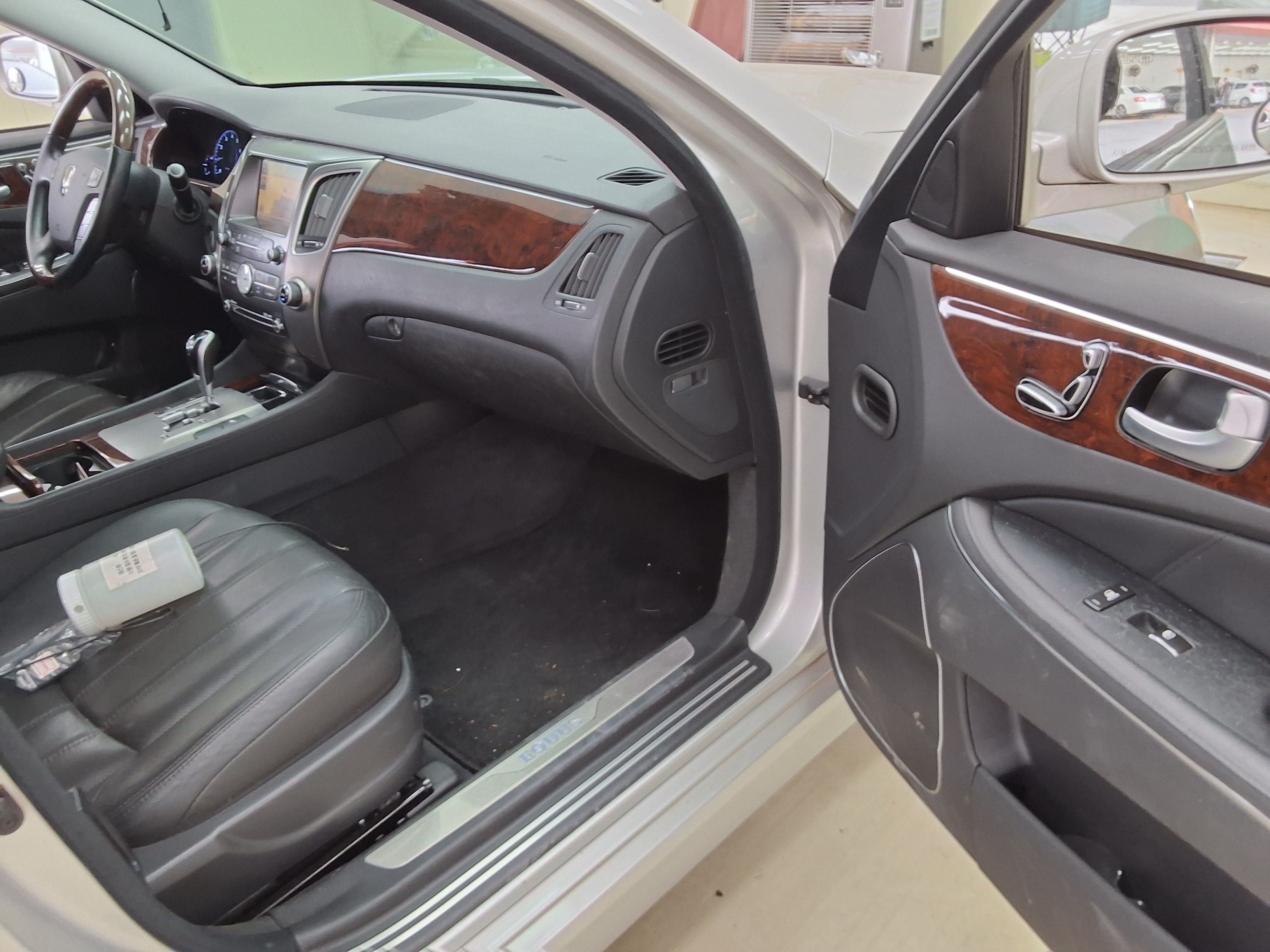 Hyundai New Equus 2012 - Image 13
