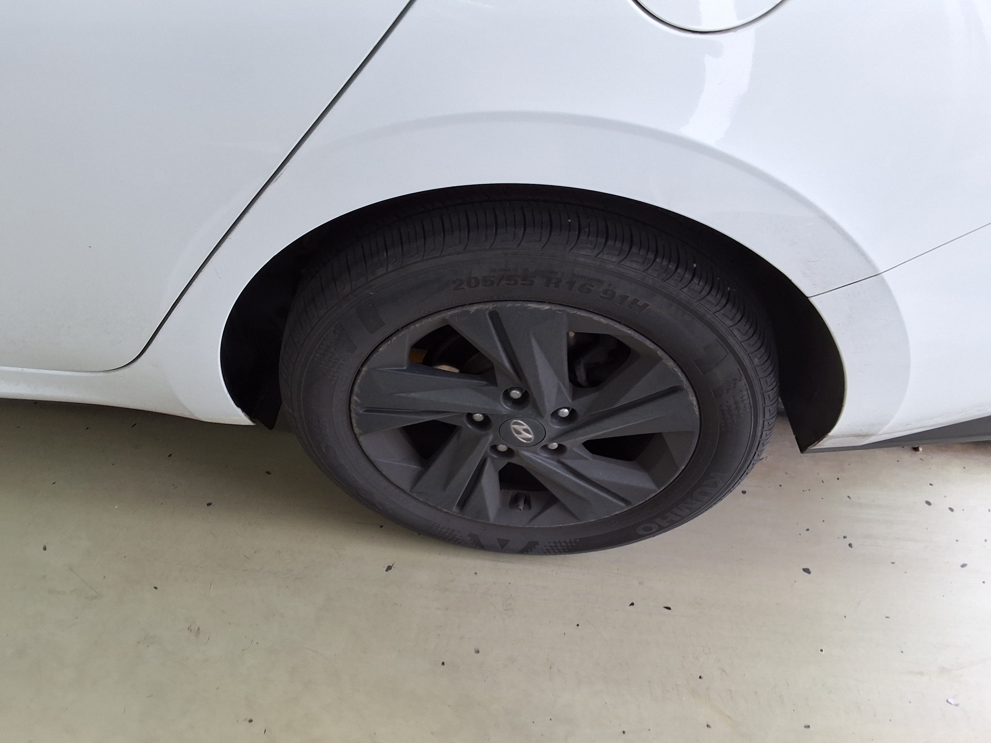 Hyundai Elantra 2023 - Image 18