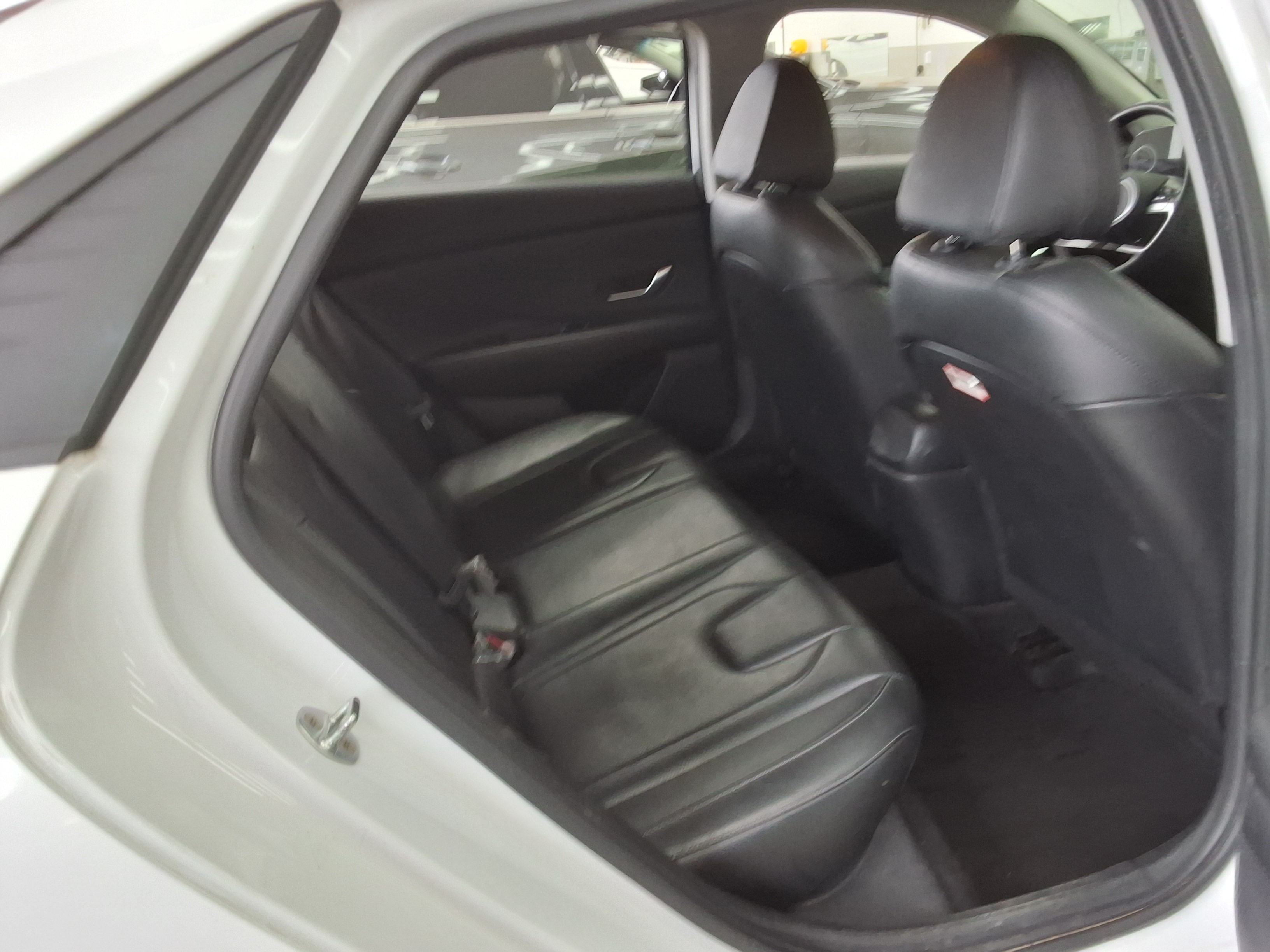 Hyundai Elantra 2023 - Image 12