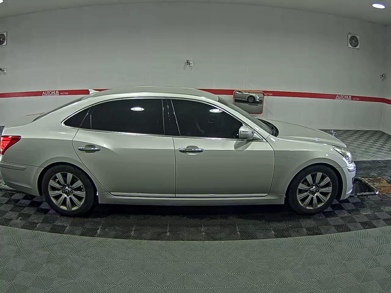 Hyundai New Equus 2012 - Image 3