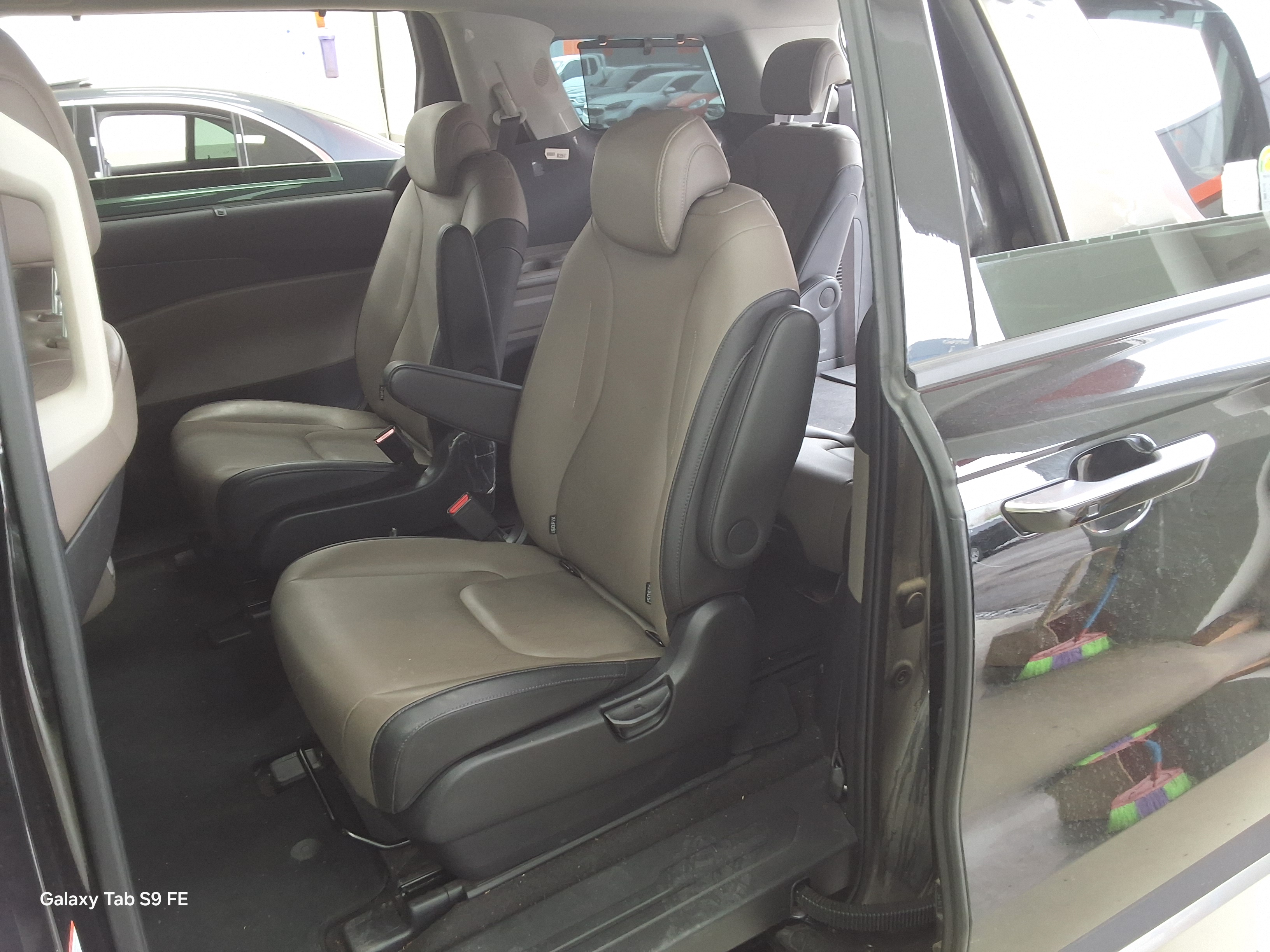 2025 - kia carnival