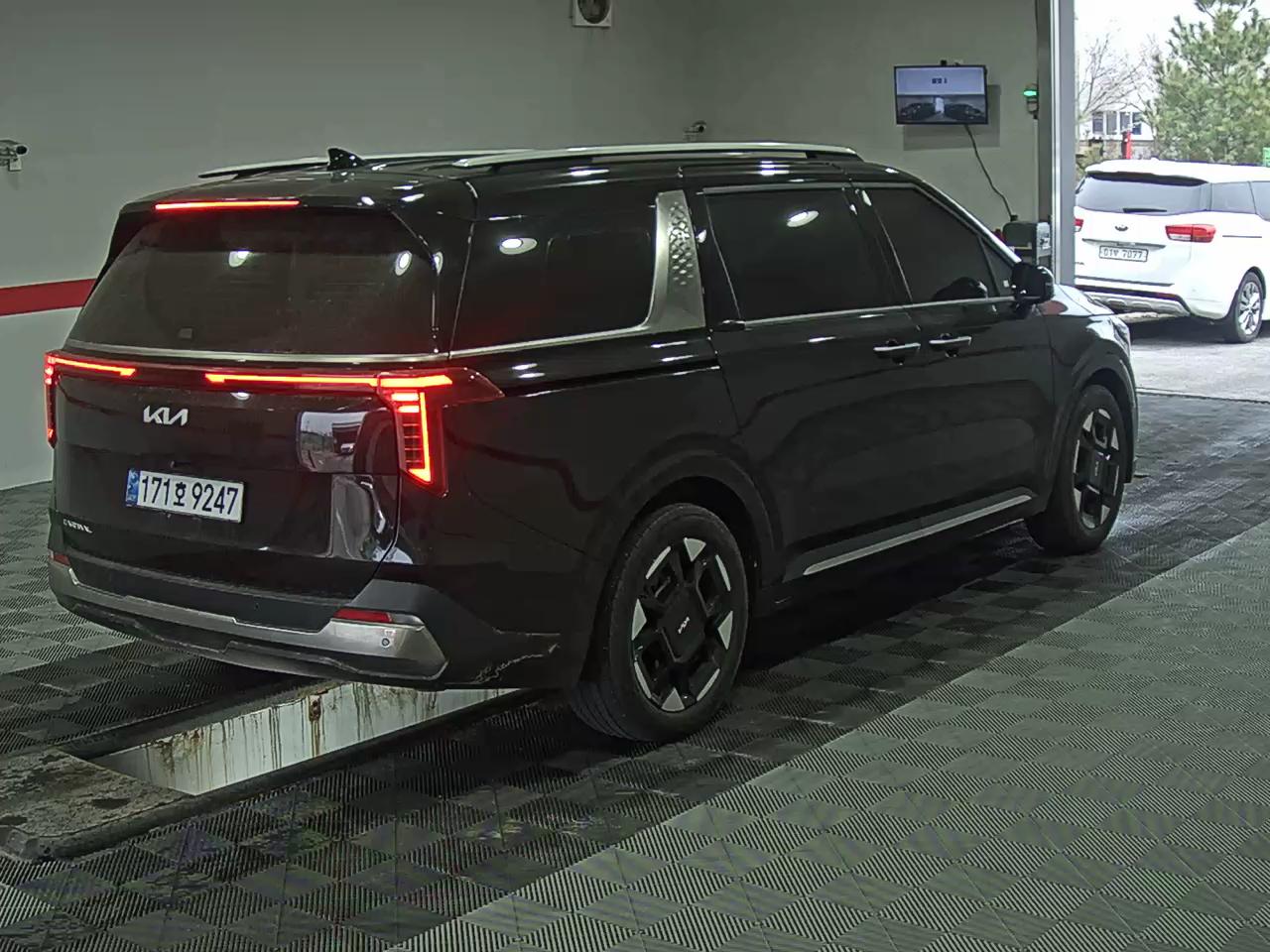 2025 - kia carnival
