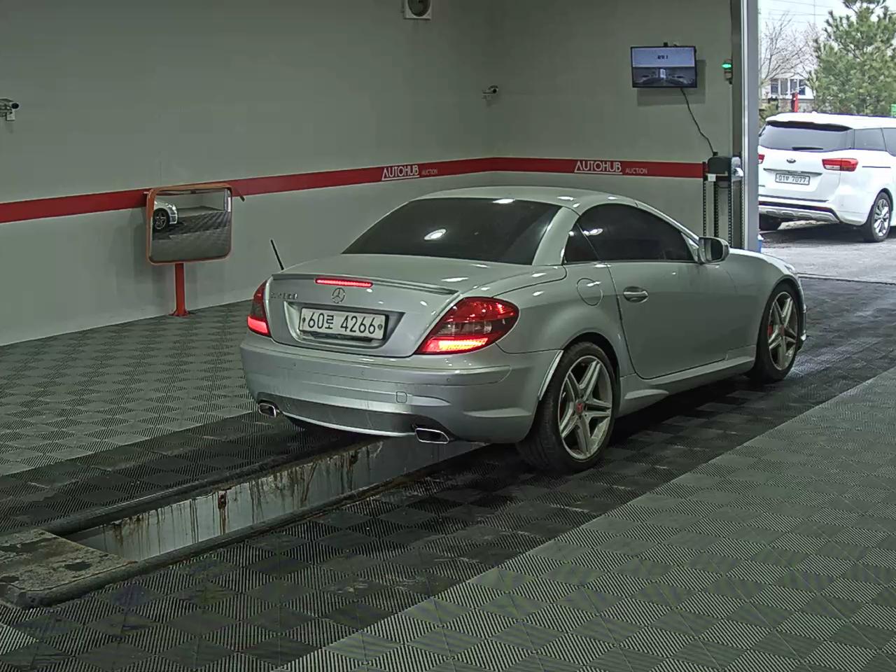 Mercedes-Benz AMG - 4