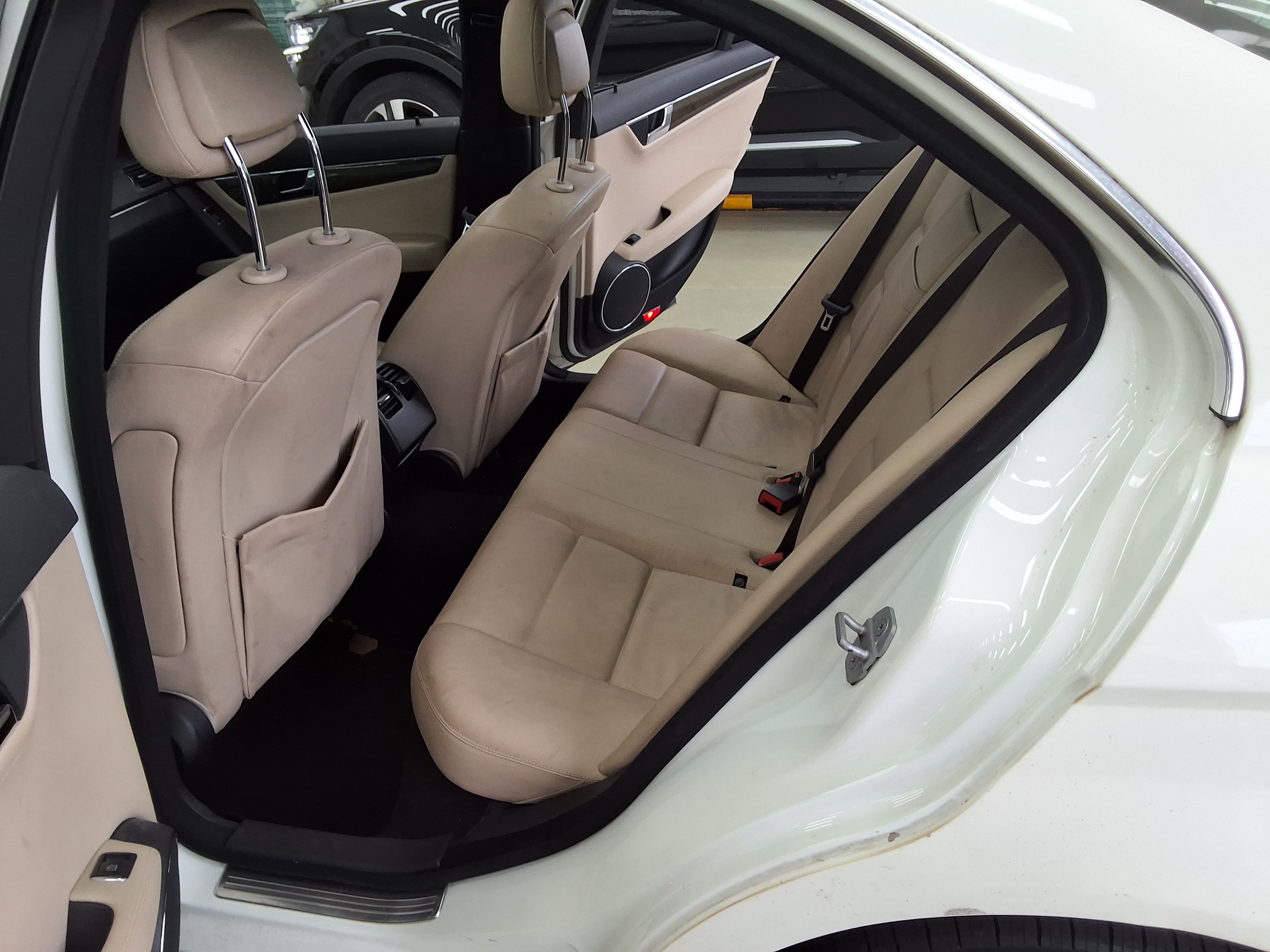Mercedes-Benz C-Class 2009 - Image 11