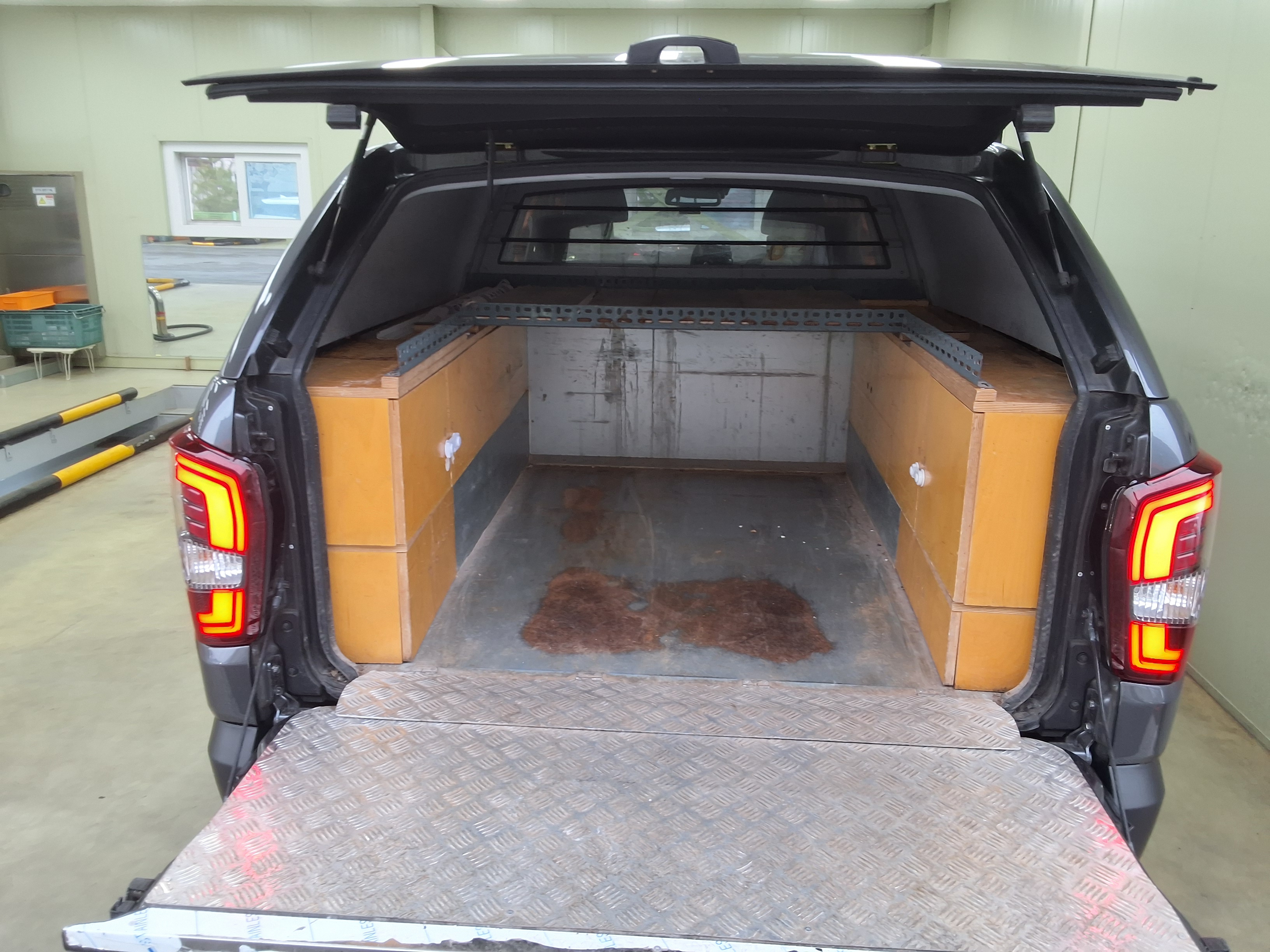 KG Mobility Rexton Sports - 14