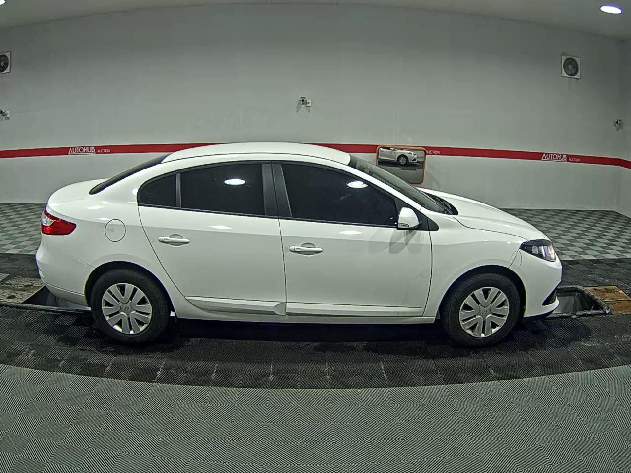 Renault Samsung SM3 2017 - Image 3
