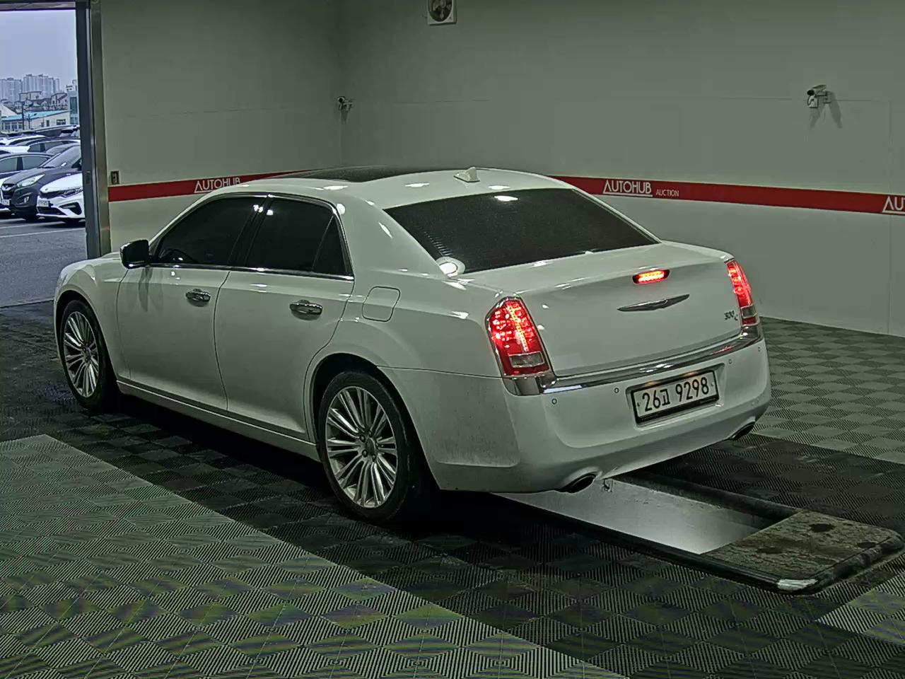Chrysler 300C - 5