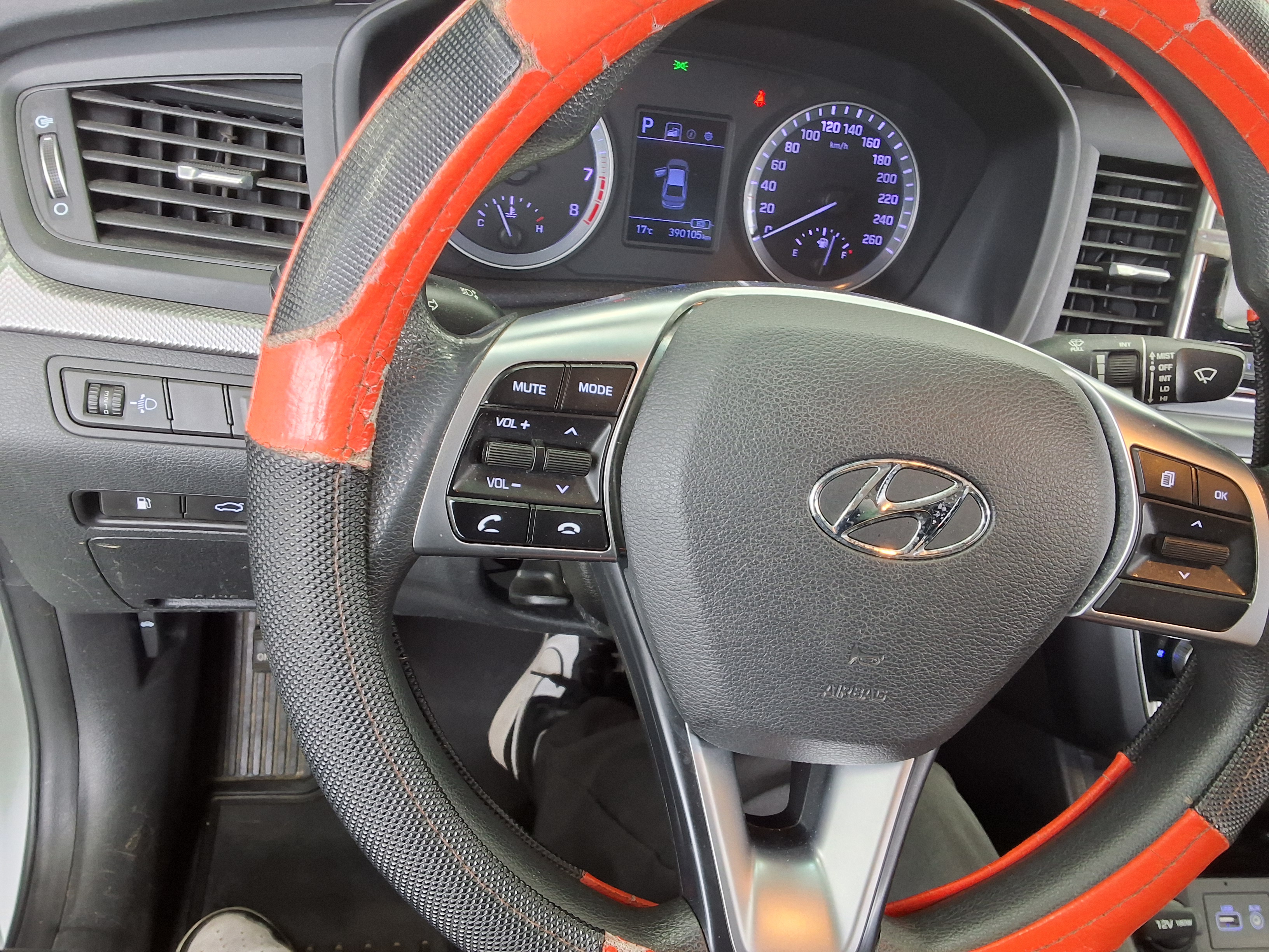 Hyundai Sonata - 21