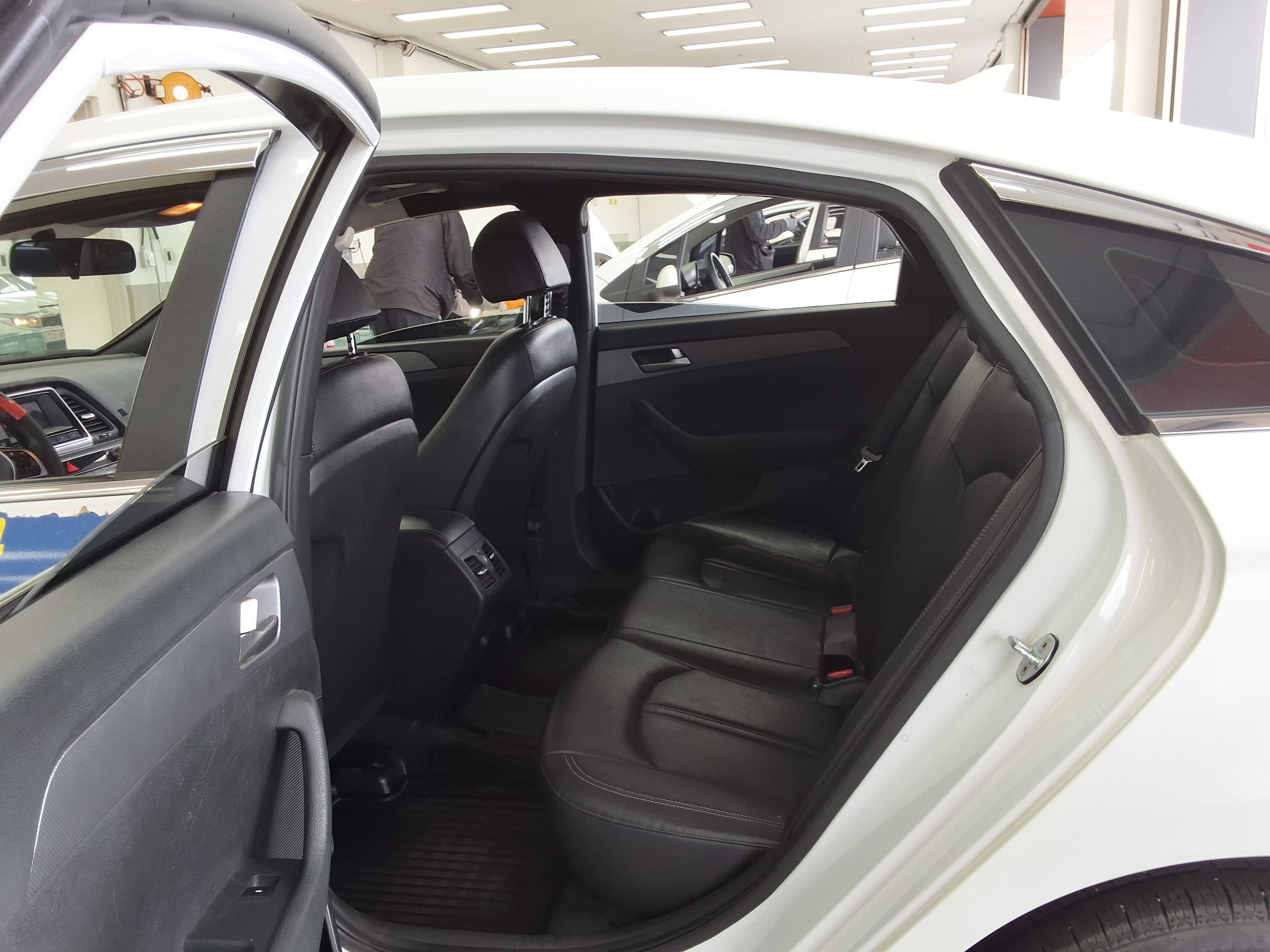 Hyundai Sonata - 11