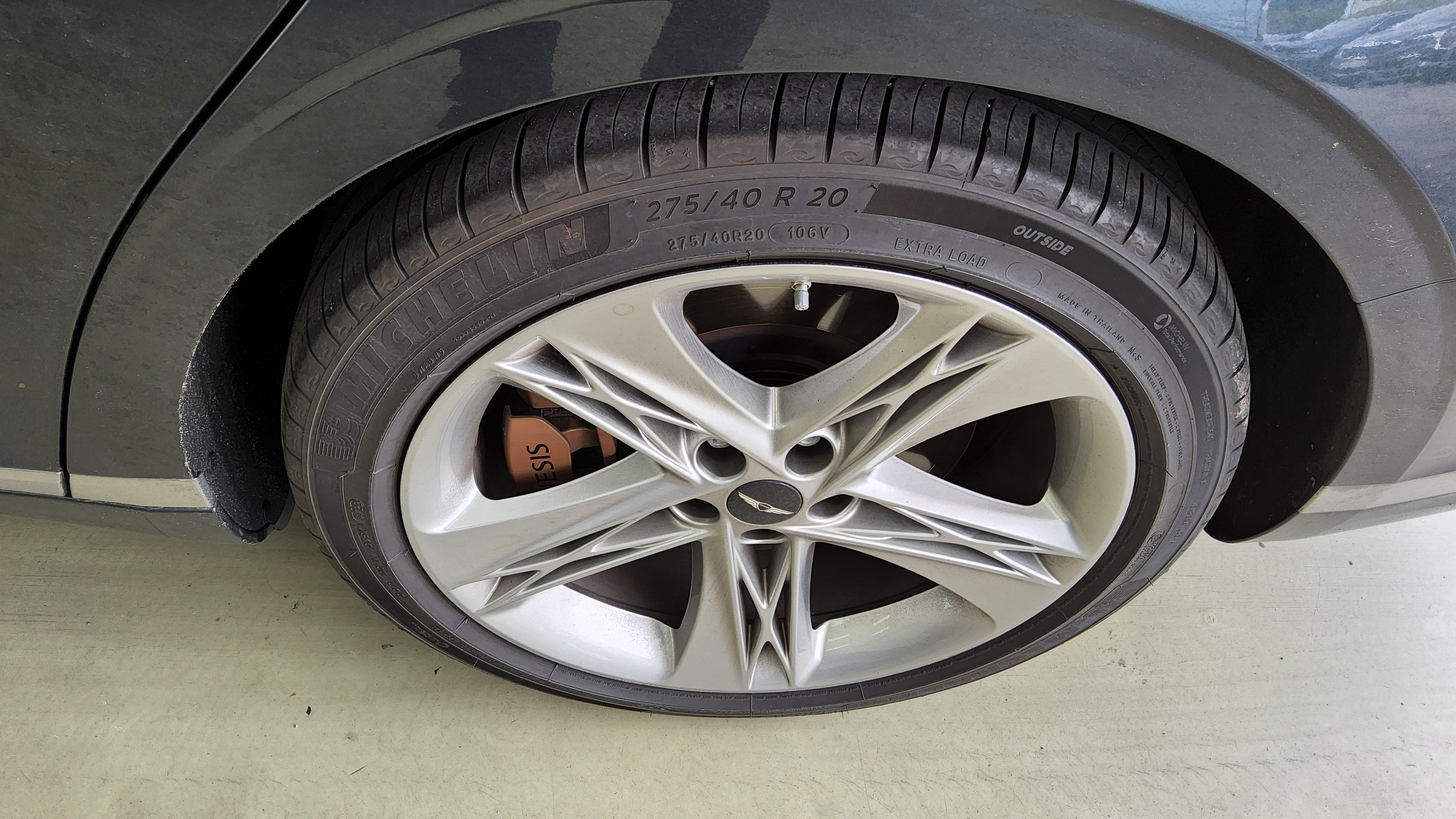 Hyundai Genesis 2023 - Image 17