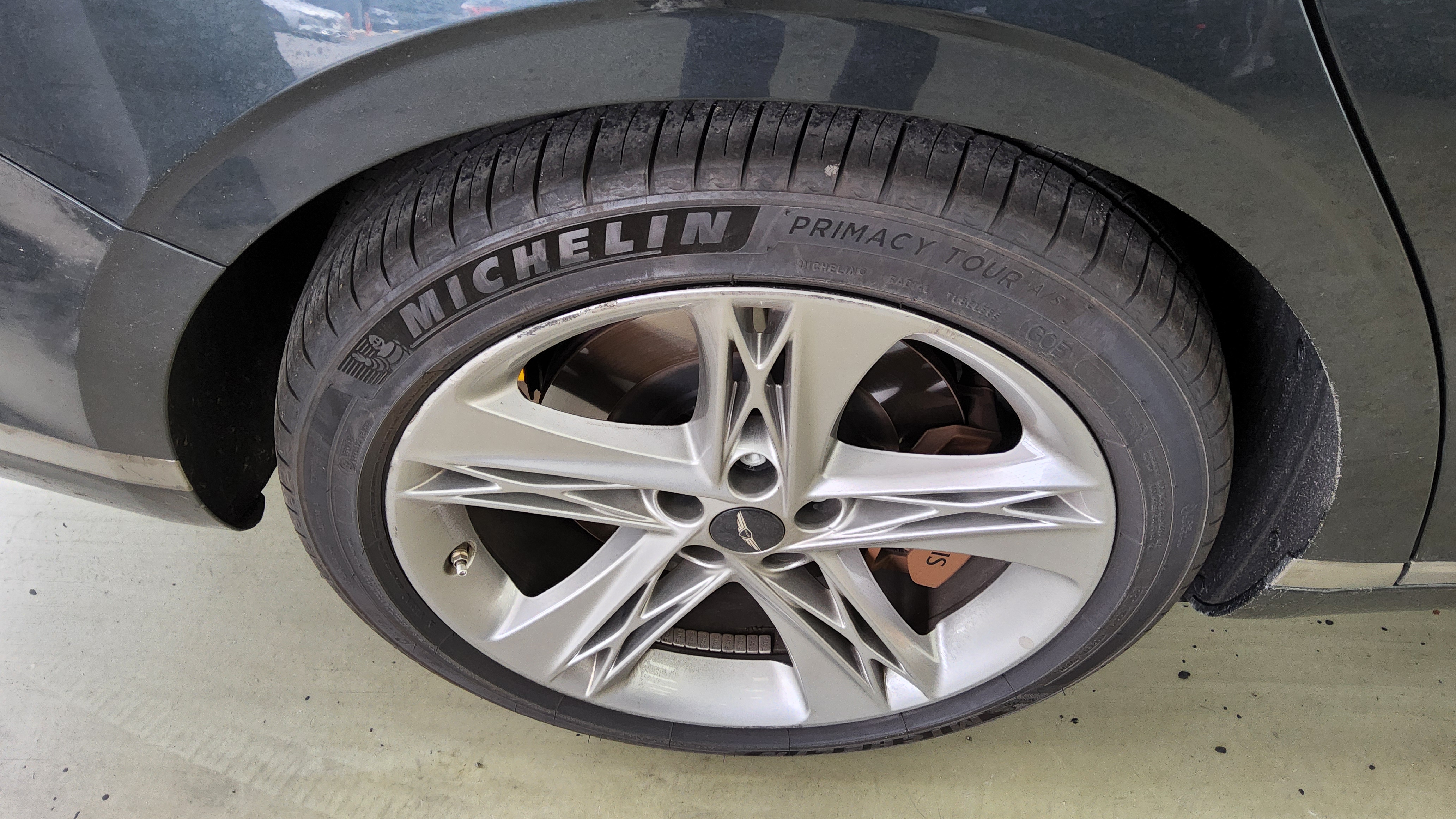 Hyundai Genesis 2023 - Image 19