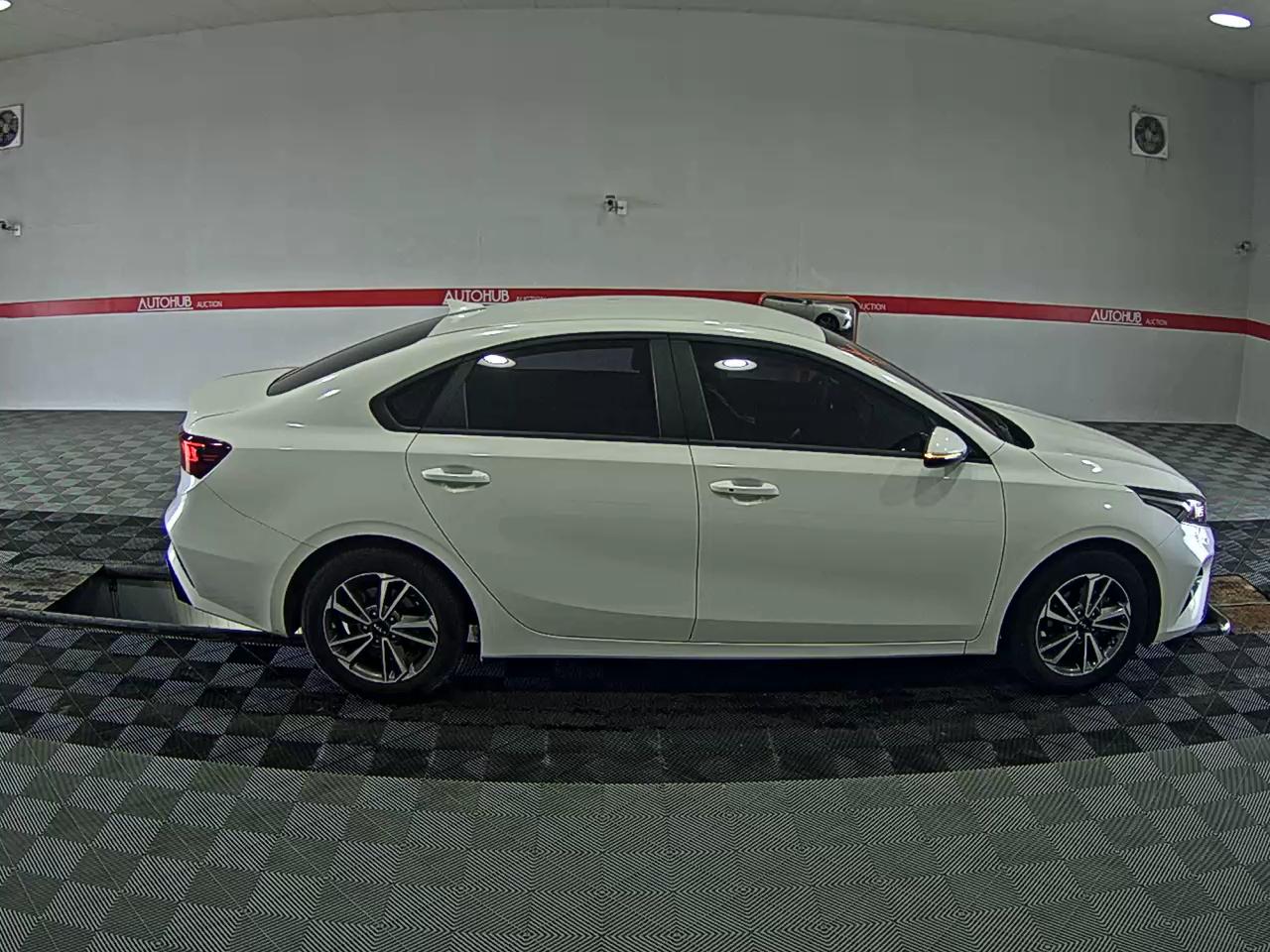 Kia K3 - 3