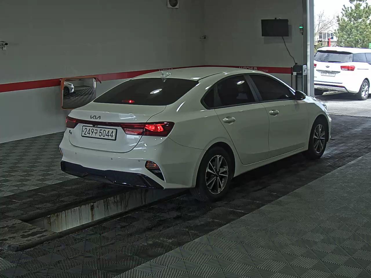 Kia K3 - 4