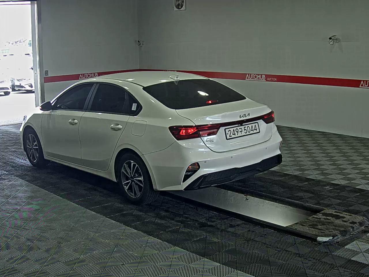 Kia K3 - 5
