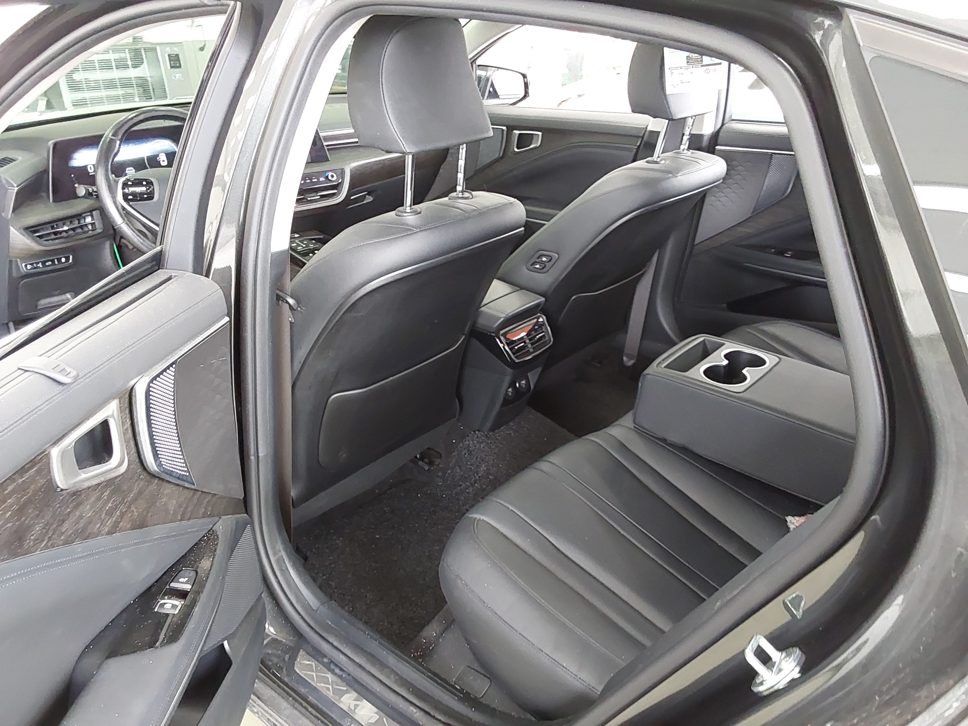 Kia K8 2022 - Image 11