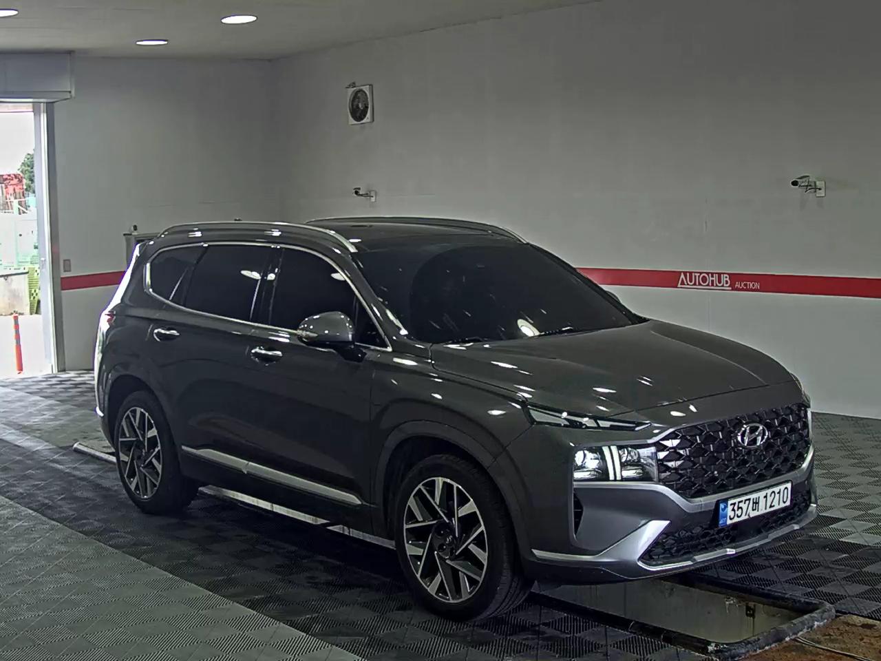 Hyundai Santa Fe 2021 - Image 2